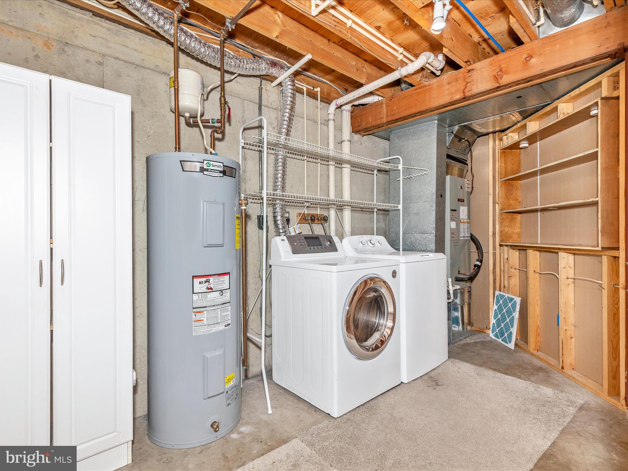 FURNACE HILLS - Residential Lease