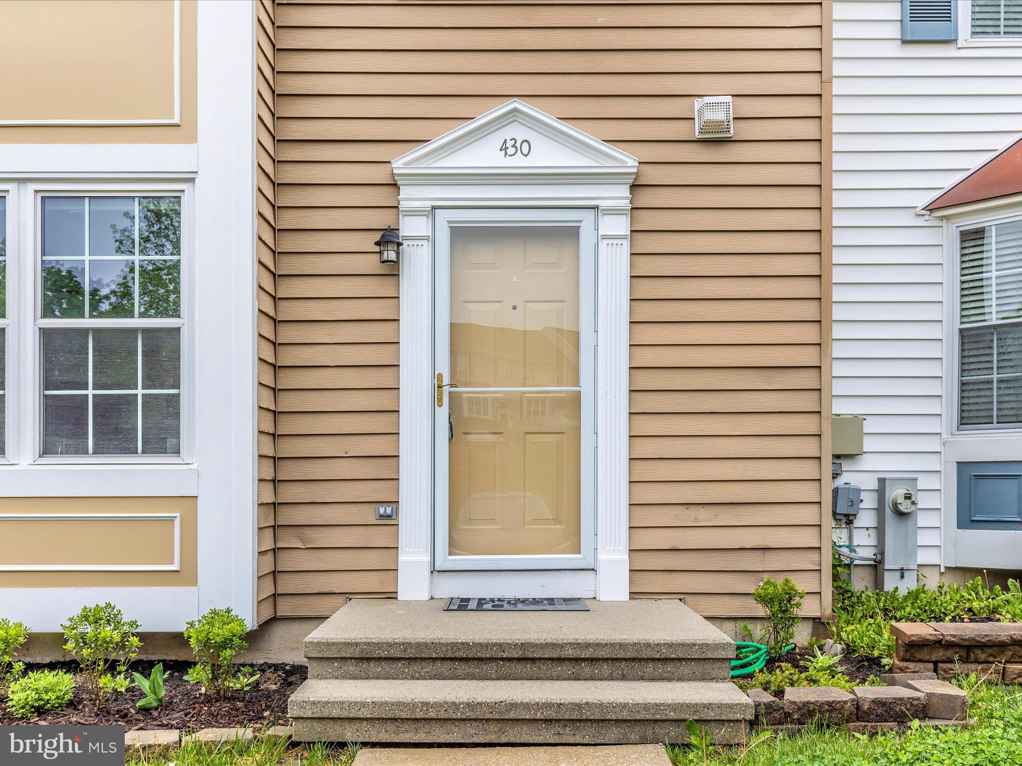 FURNACE HILLS - Residential Lease