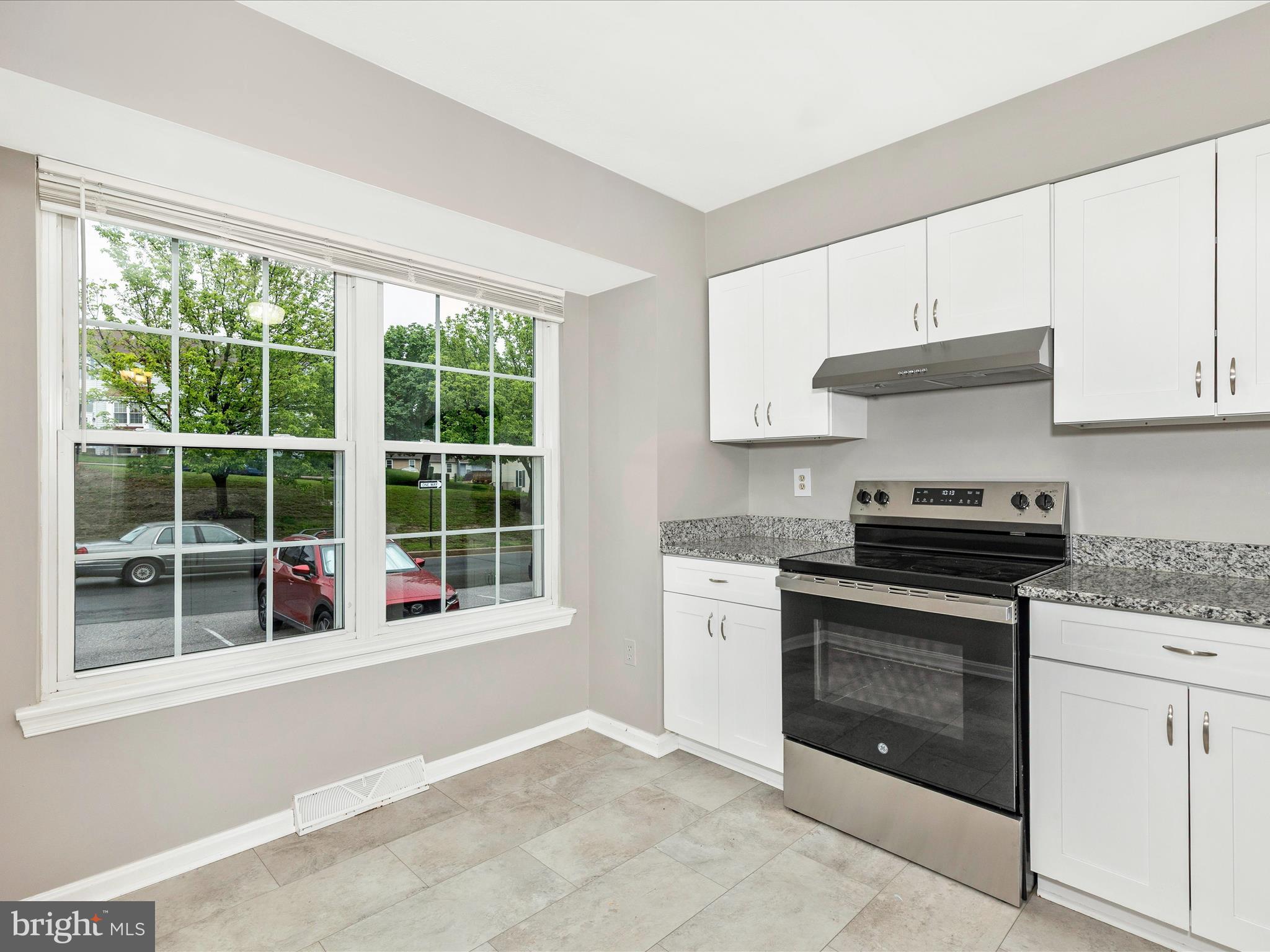 FURNACE HILLS - Residential Lease