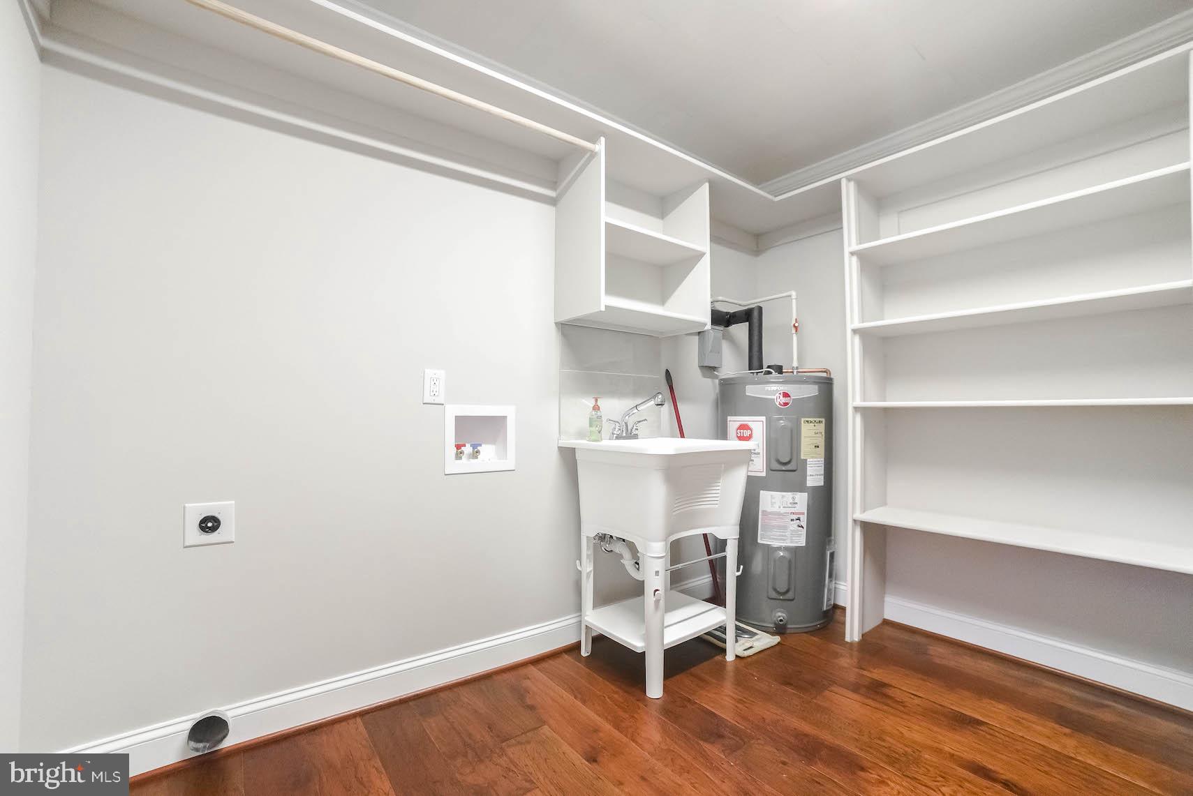 GARDEN ESTATES - Residential