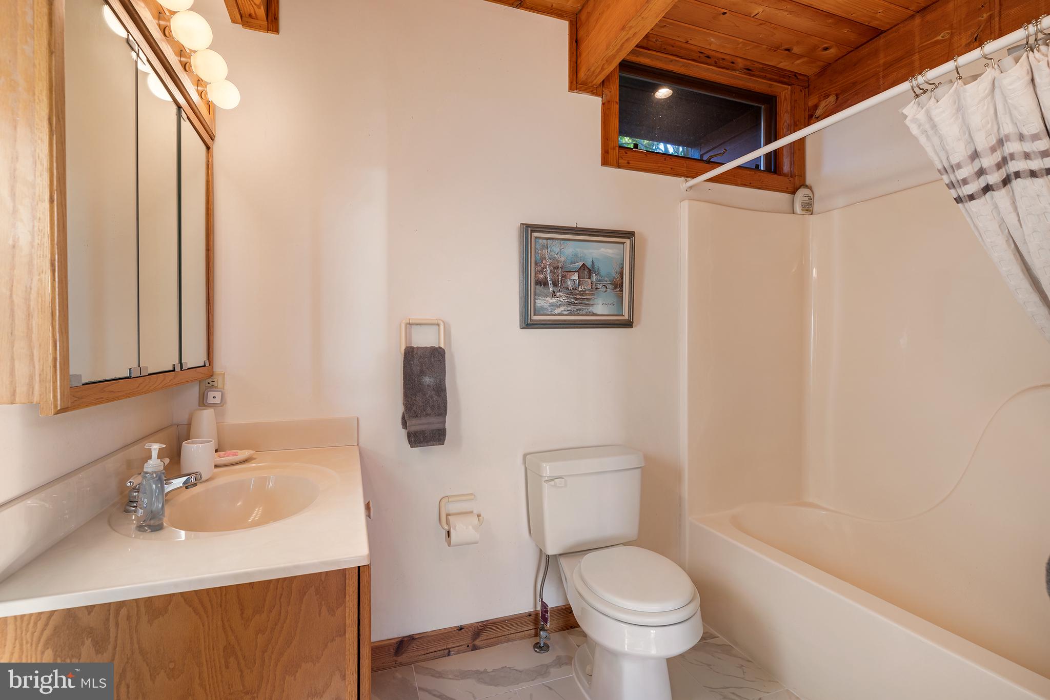 BROMWELLS ADVENTURE - Residential