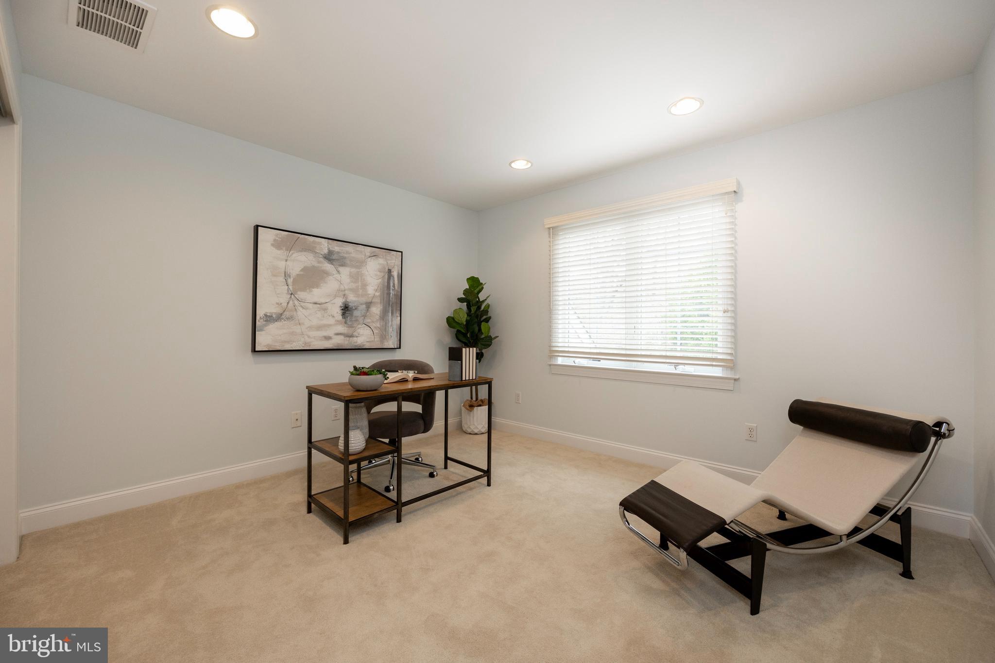 ROCKFORD CROSSING - Residential