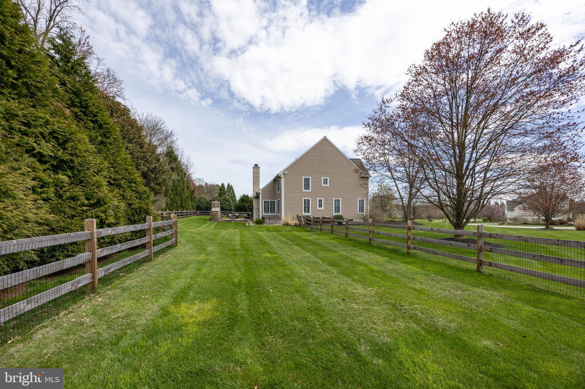 ROCKFORD CROSSING - Residential