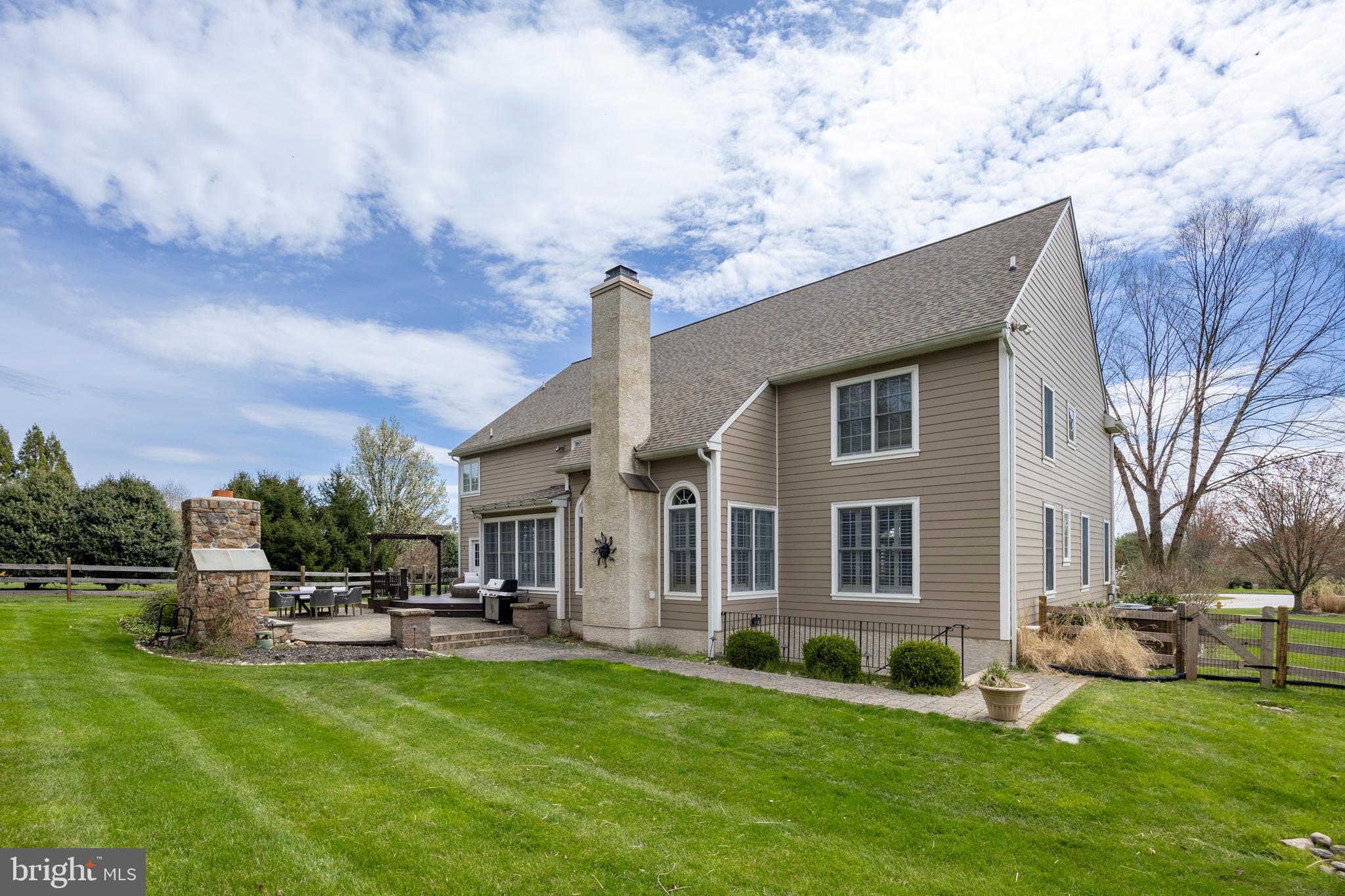 ROCKFORD CROSSING - Residential