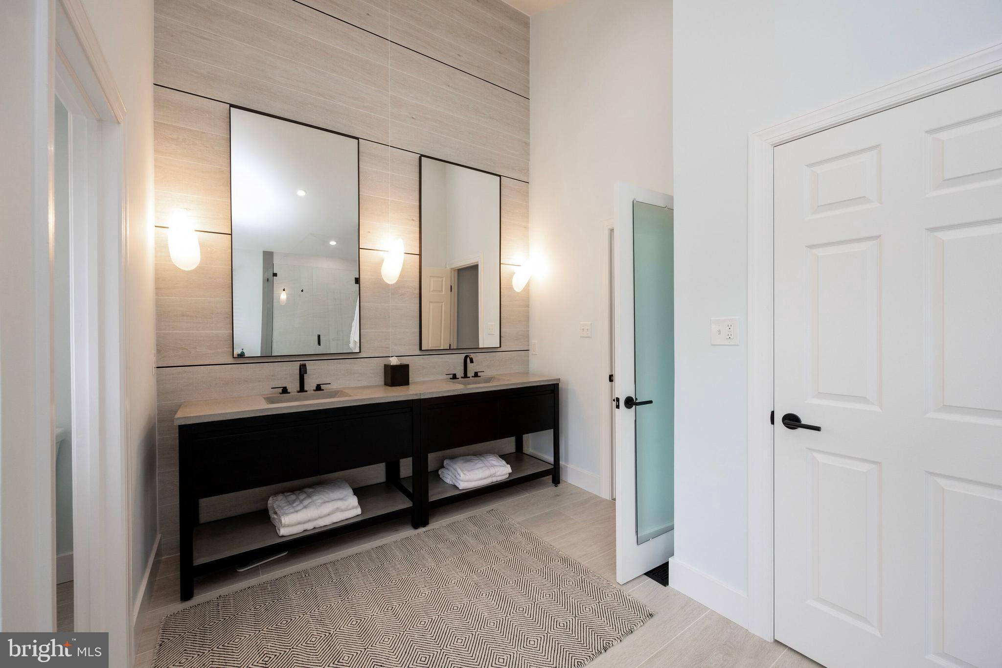 ROCKFORD CROSSING - Residential