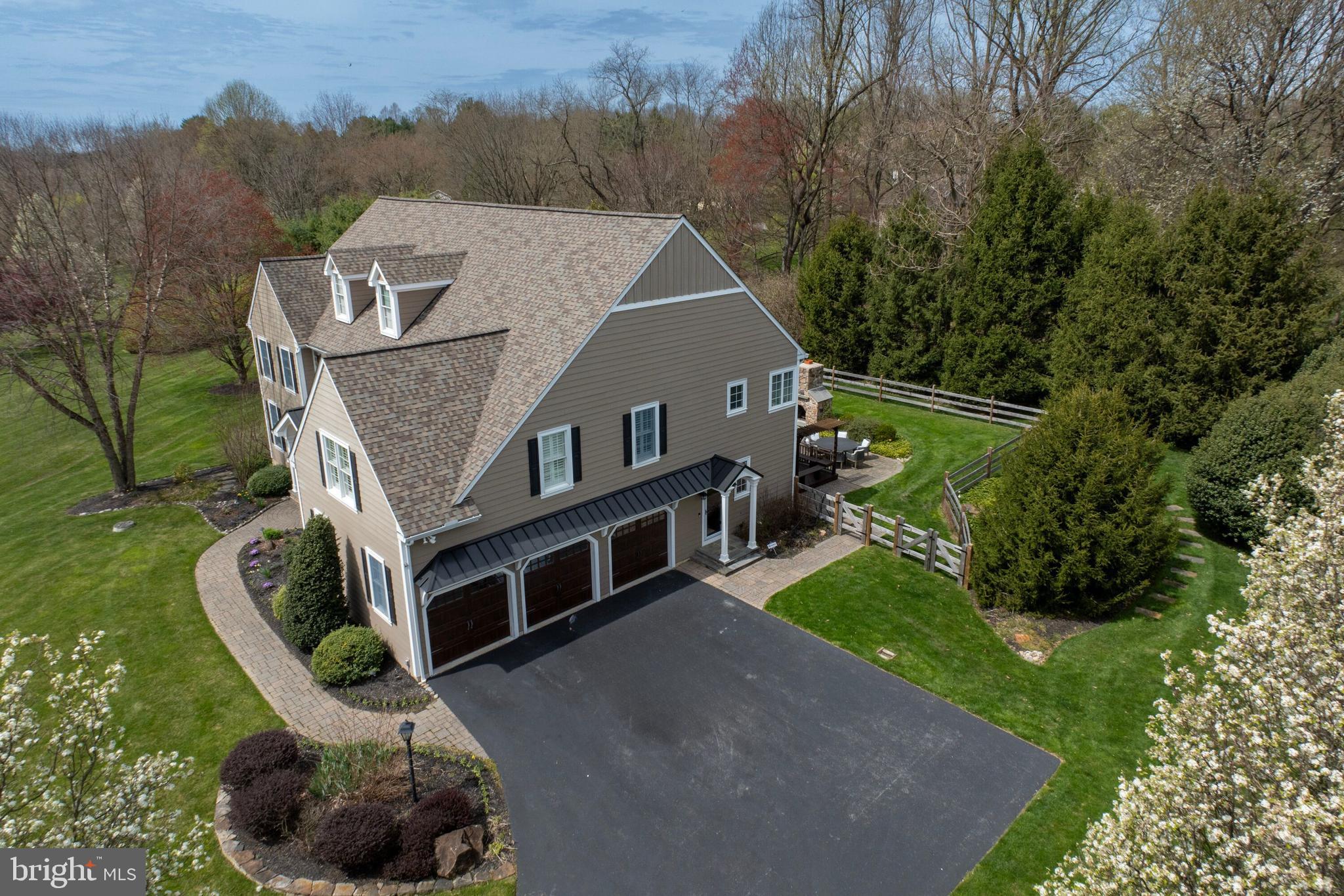 ROCKFORD CROSSING - Residential