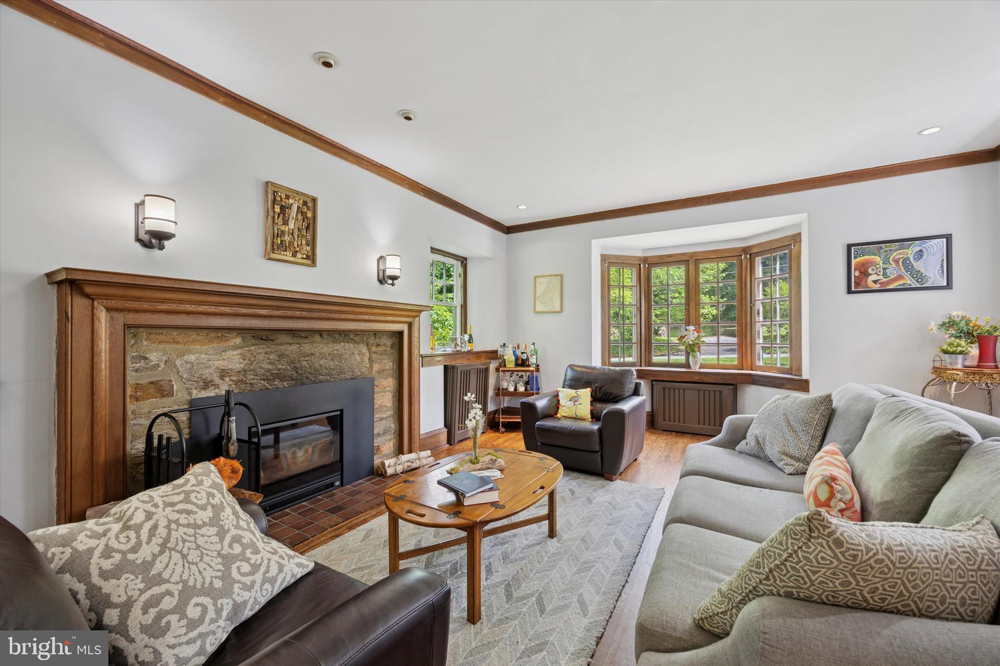 944 RYDAL ROAD