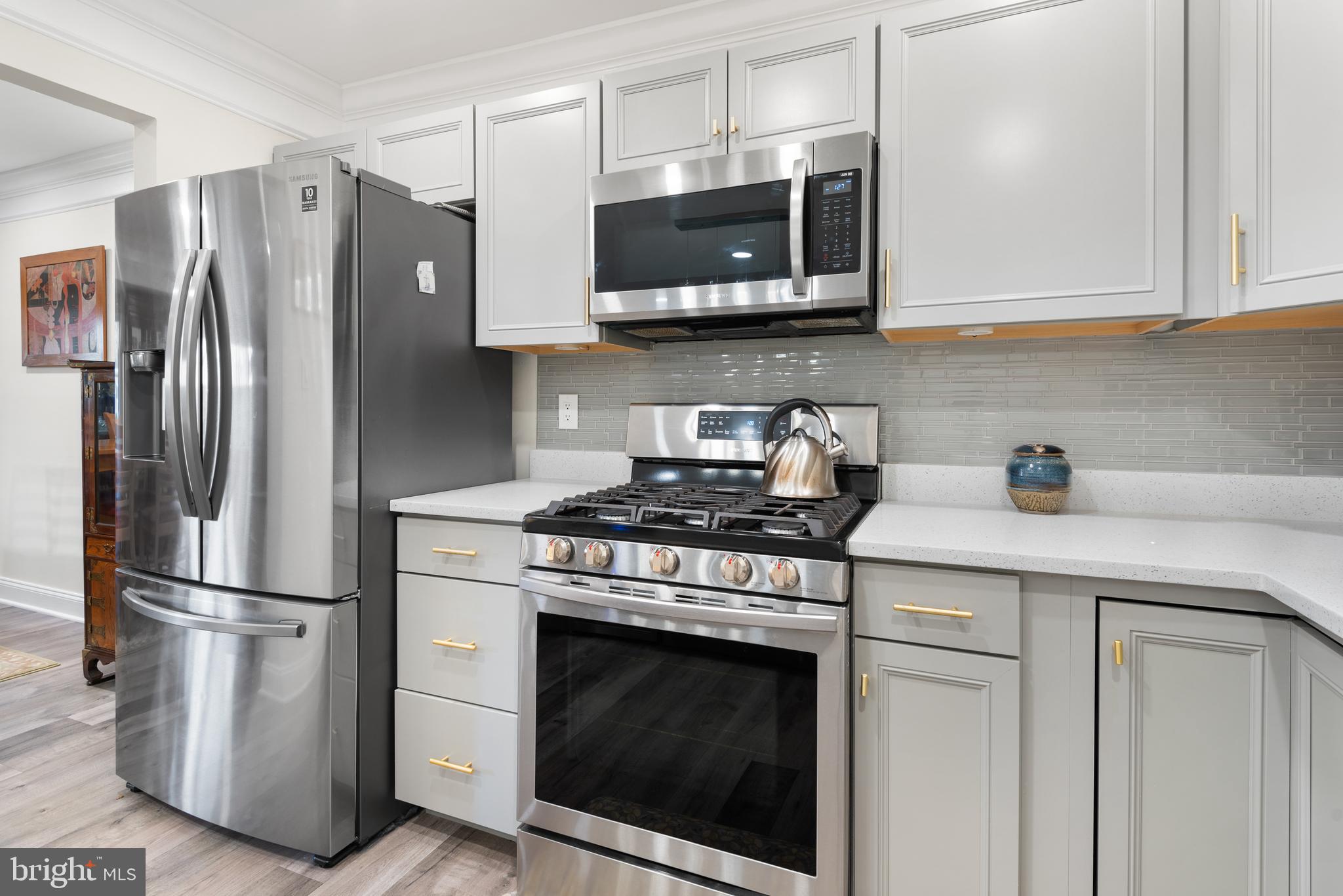 AMERICANA CENTRE - Residential