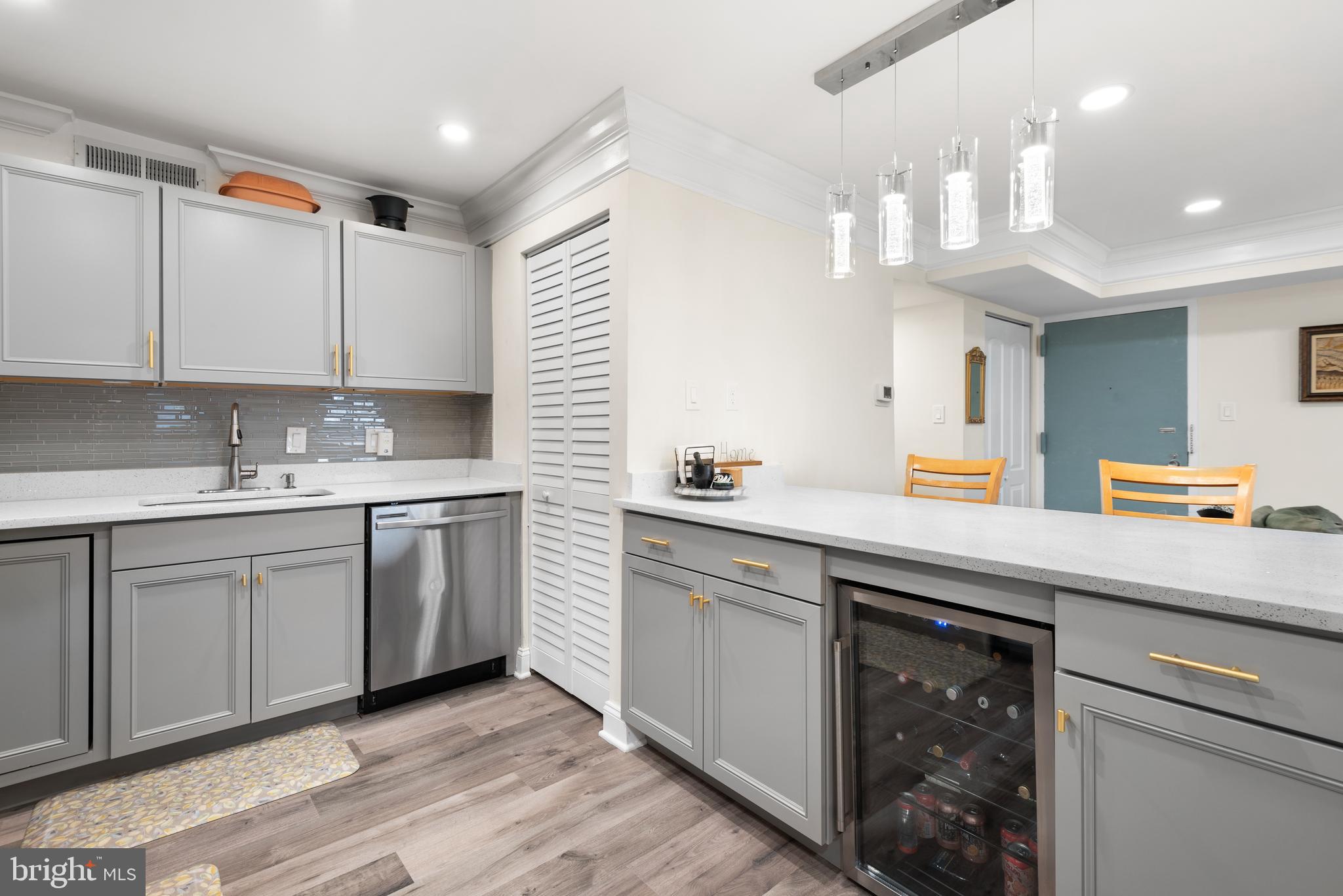 AMERICANA CENTRE - Residential