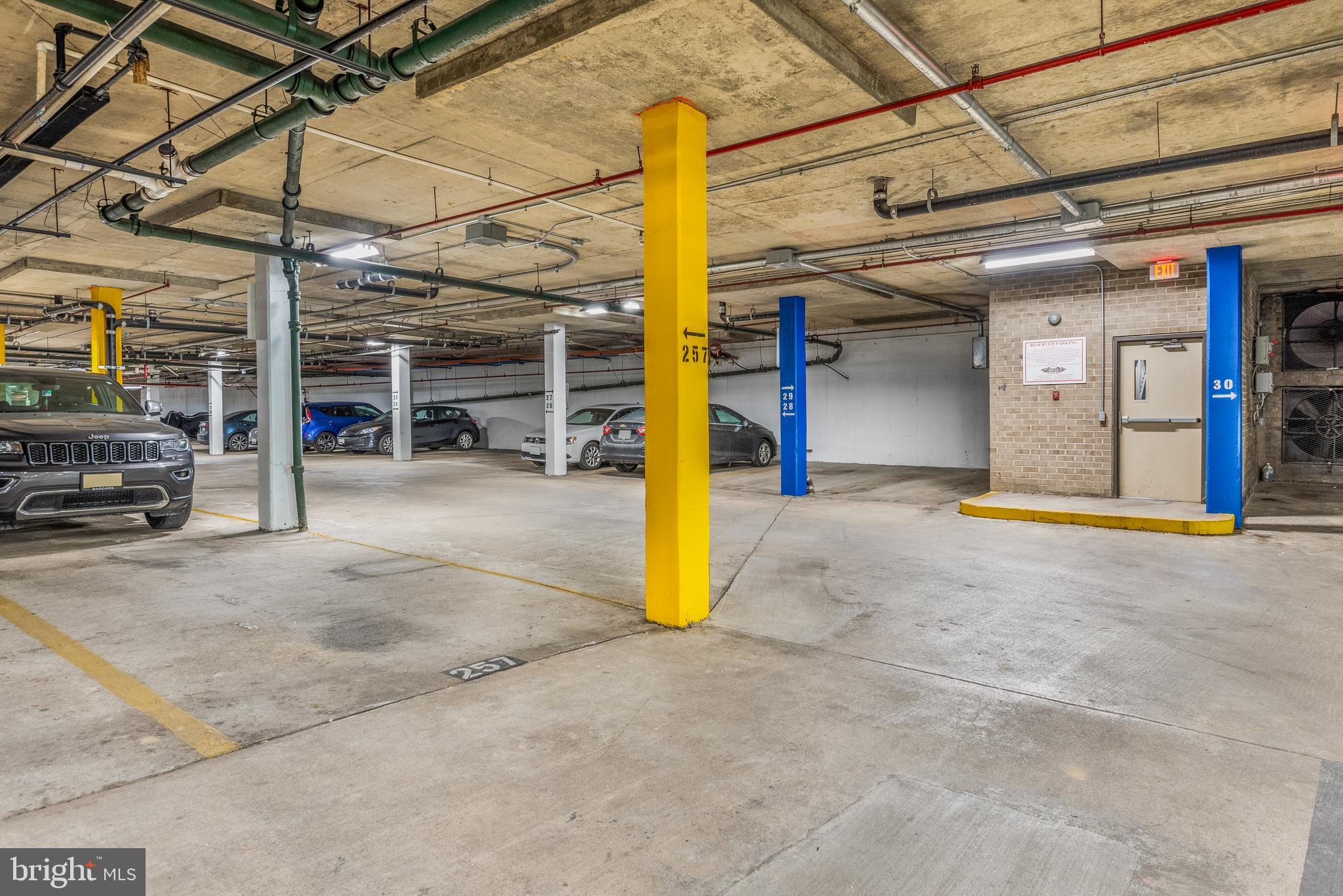 AMERICANA CENTRE - Residential