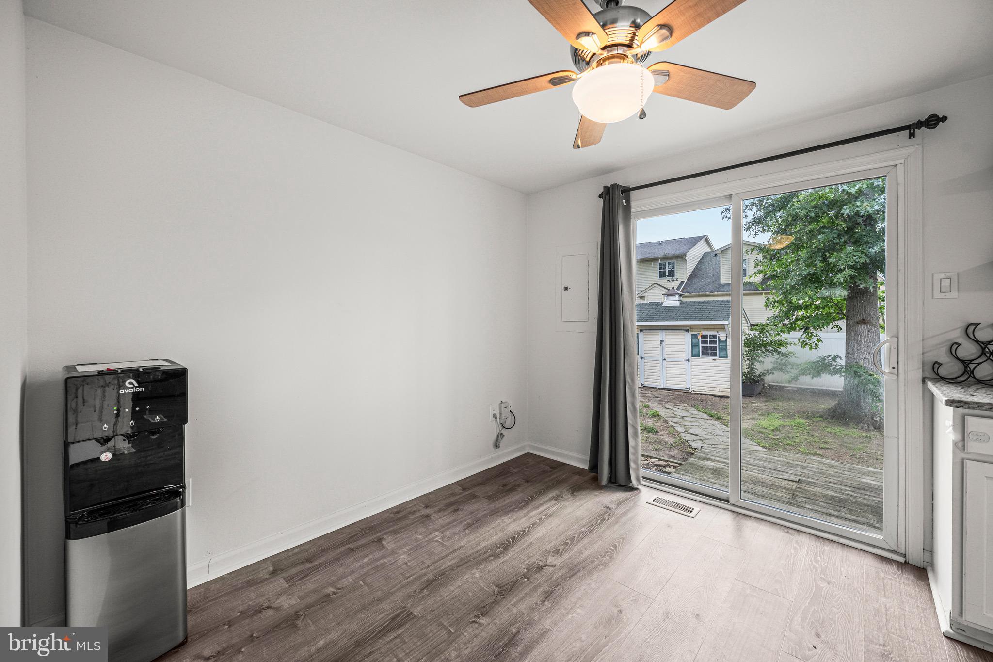 AVALON SHORES - Residential