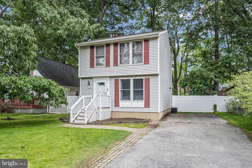 Move-In Ready Coastal Gem in Shady Side – No HOA, Big Yard, and Modern Upgrades!
Tucked away in a peaceful, water-oriented community just minutes from the Chesapeake Bay, this 3-bedroom, 2.5-bathroom home offers the perfect blend of charm and convenience. Enjoy recent updates including a new HVAC system, water heater, well pump & softener, electrical upgrades, and fresh paint — plus stylish new flooring on the main level.
The home features a bright, open layout, a fenced-in backyard perfect for cookouts, and an oversized driveway that fits 3–4 vehicles easily — boat included (2 minute drive to the public docking point)!
With no HOA, low-maintenance living, and quick access to marinas, dining, and outdoor recreation, this is your chance to own a move-in ready home by the water without breaking the bank.
⚡ Bonus: Speed-tour video available! Don’t wait — schedule your private tour today.
https://youtu.be/67y5ti6b0rk?si=su69fqlz29IQazKl
📍 Shady Side, MD – Close to Deale, Annapolis, and more.