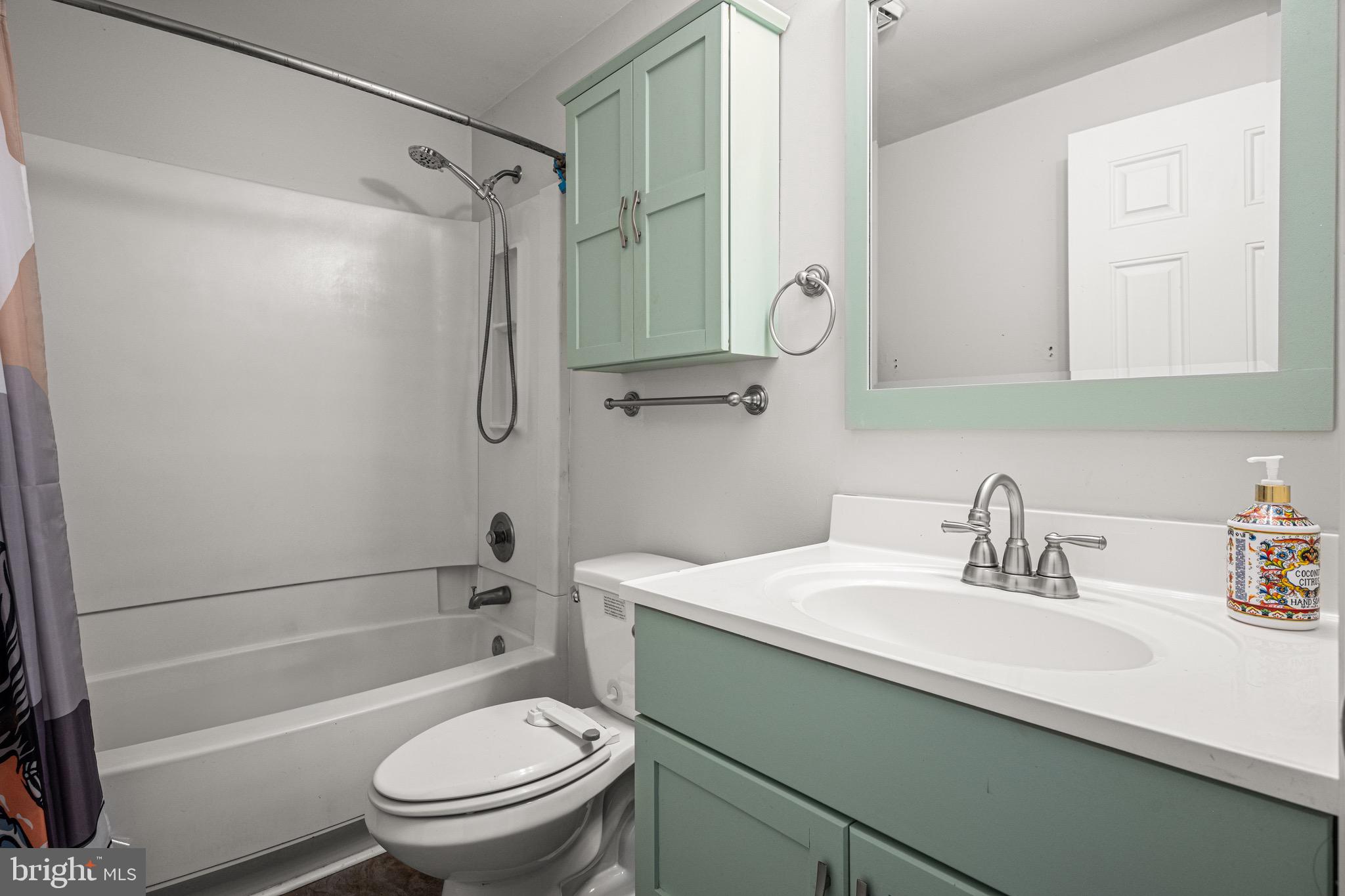 AVALON SHORES - Residential