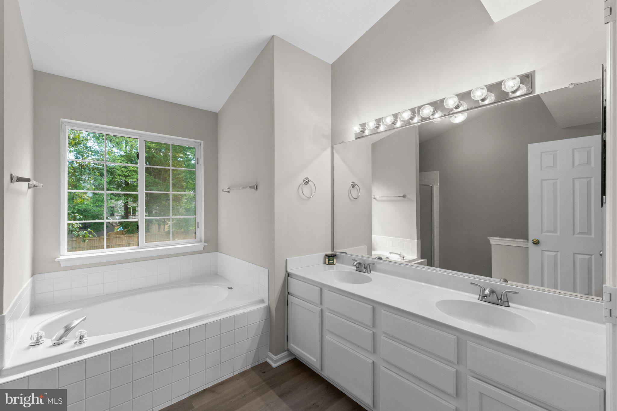 GREAT OAK - Residential