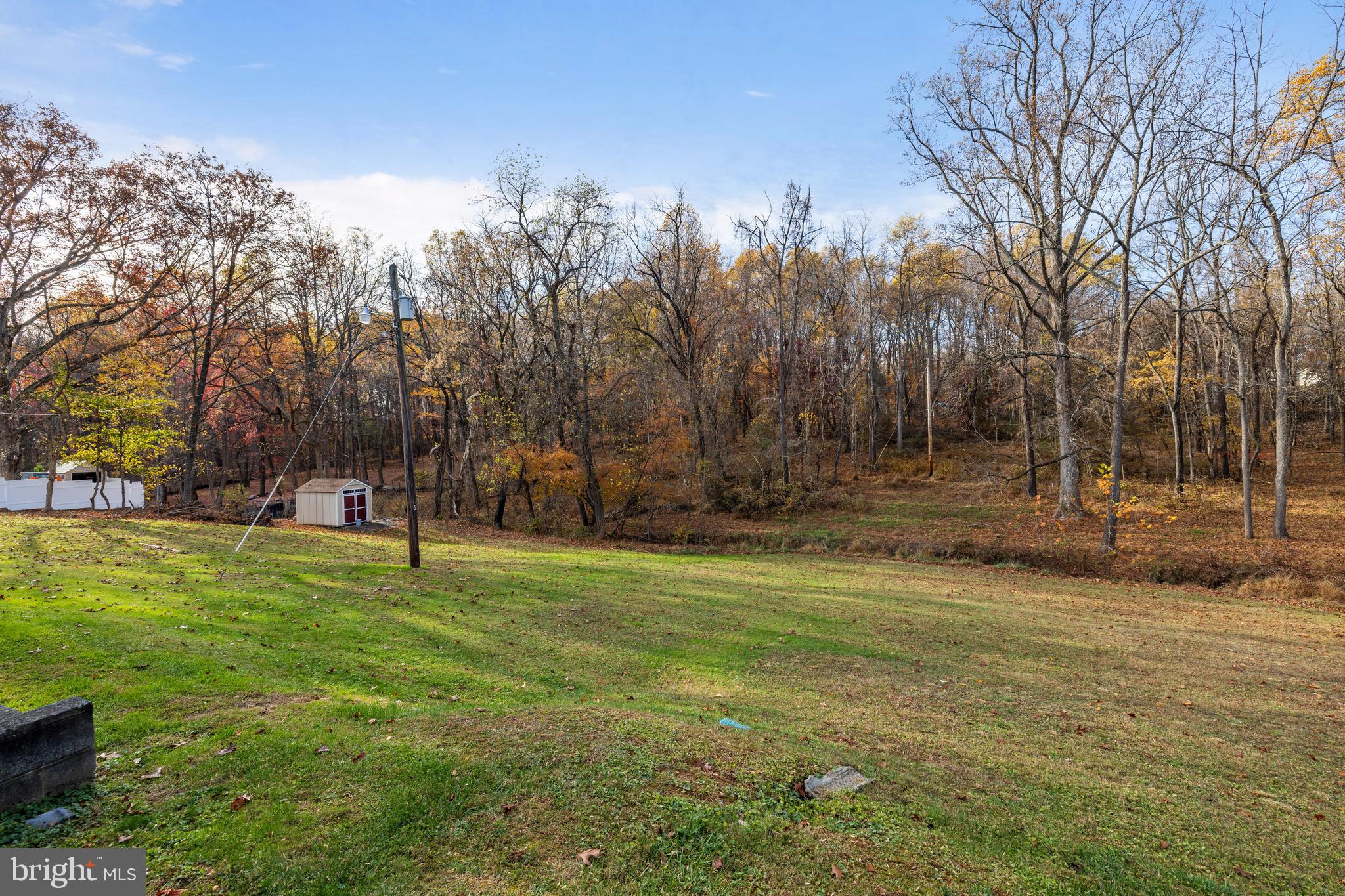 POOLESVILLE - Residential