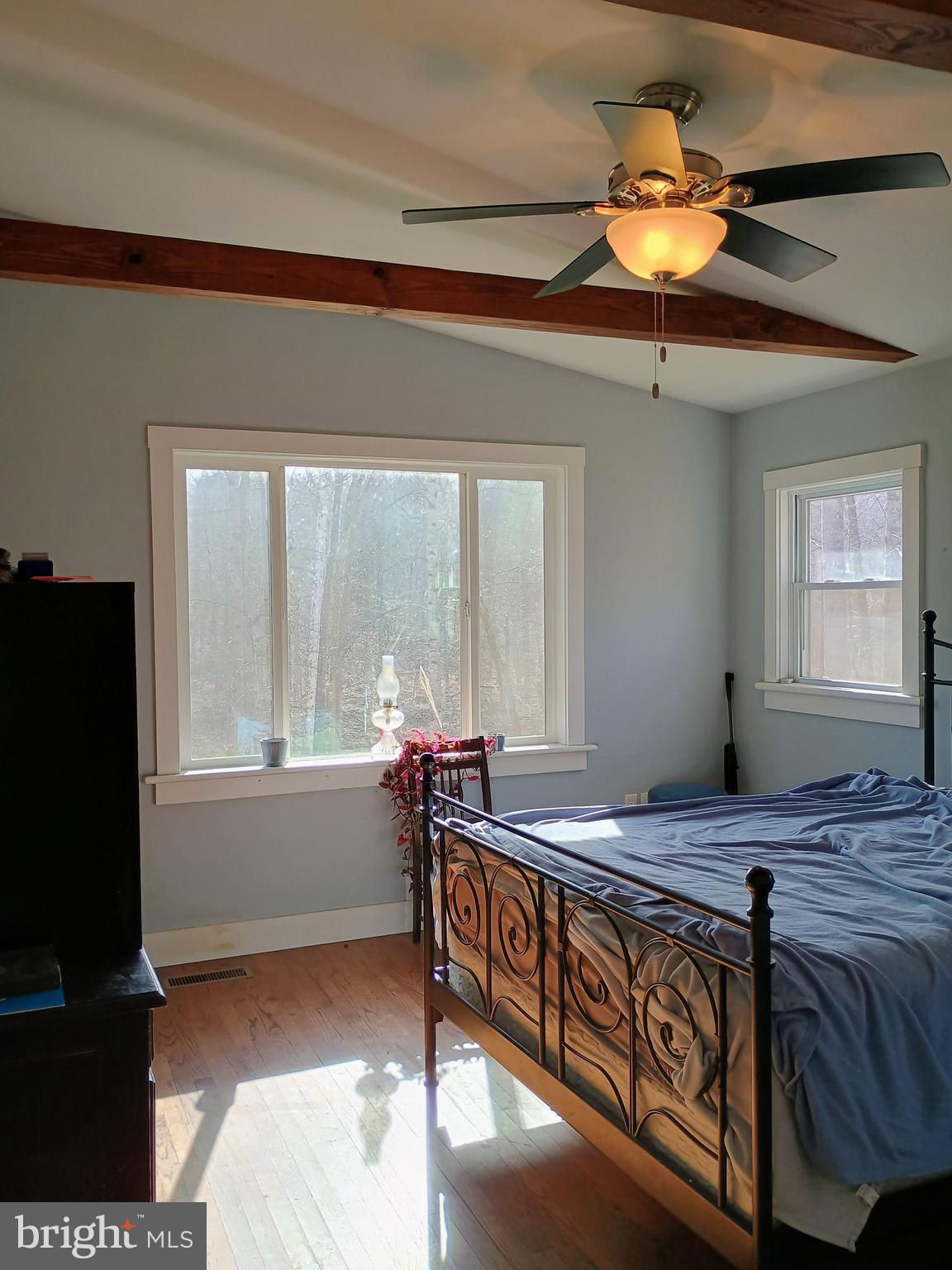 MOONSHINE MOUNTAIN - Residential