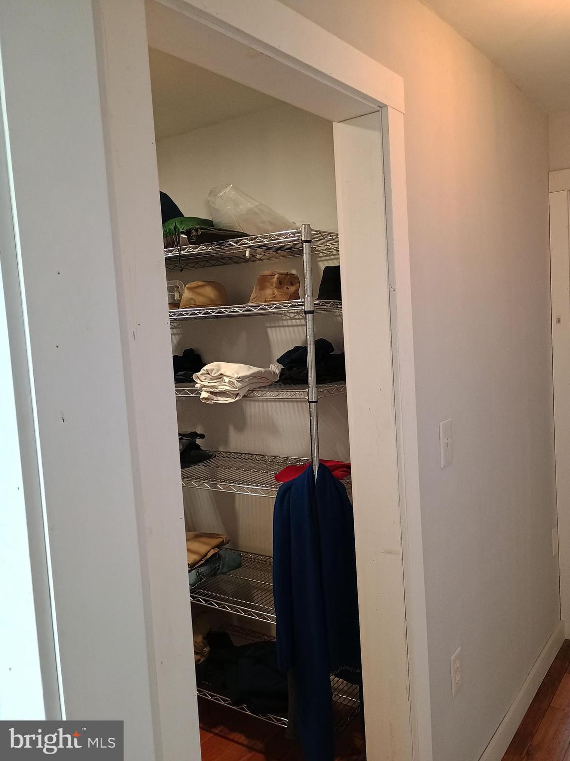 MOONSHINE MOUNTAIN - Residential