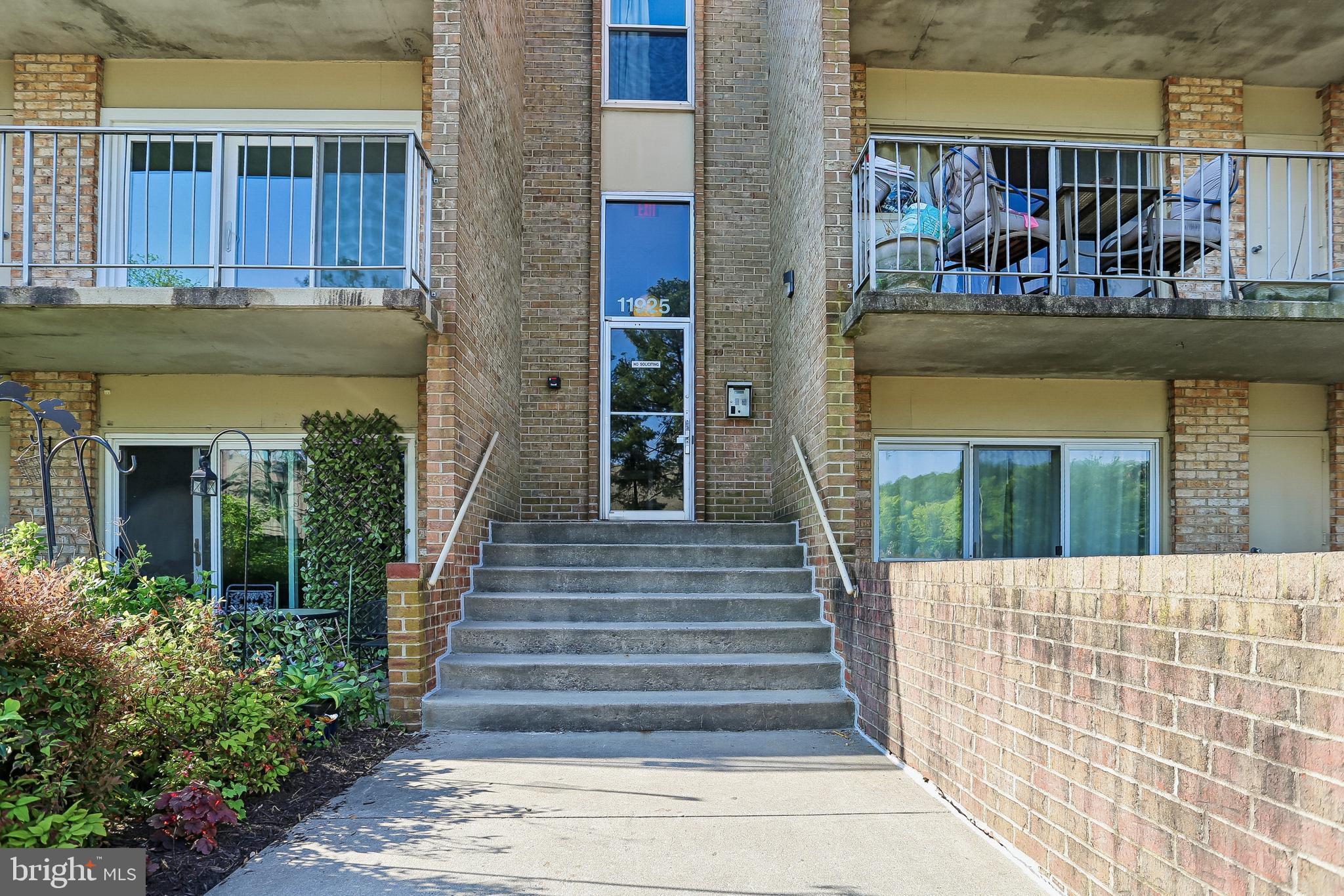 11925 PARKLAWN DRIVE 203