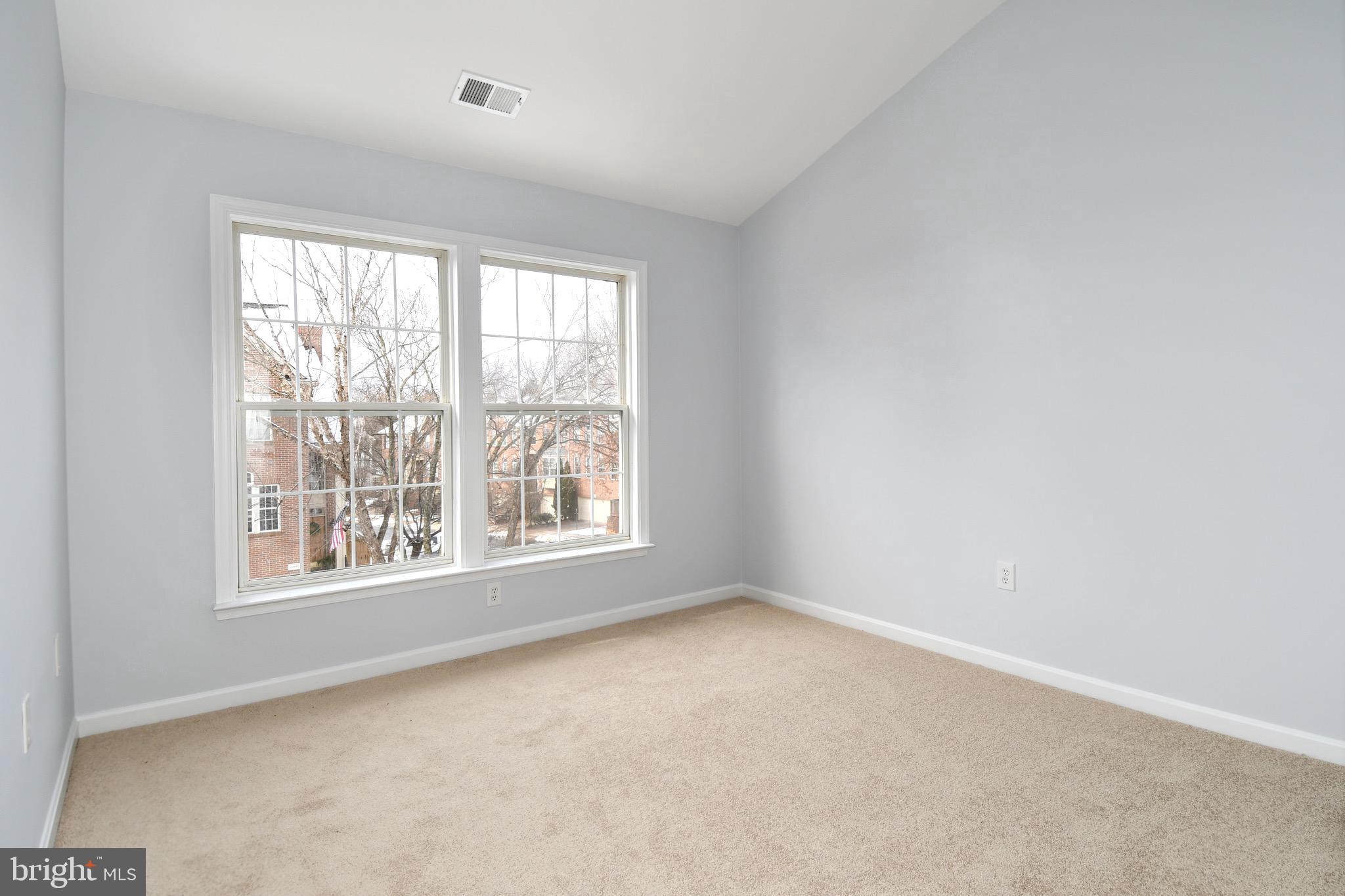 LOWES ISLAND - Residential