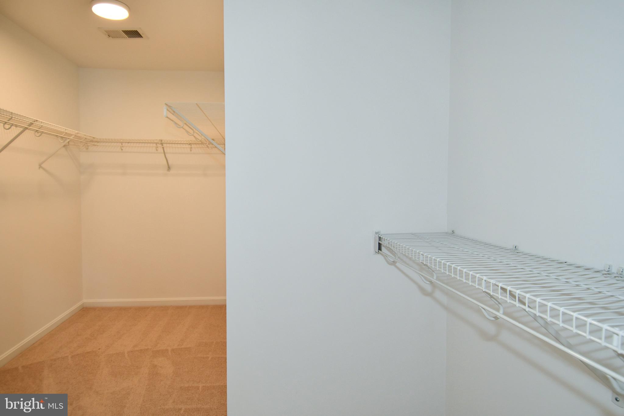 LOWES ISLAND - Residential