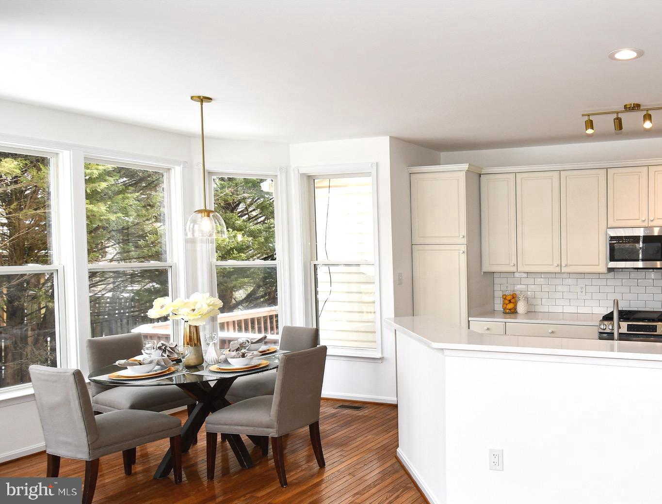 LOWES ISLAND - Residential