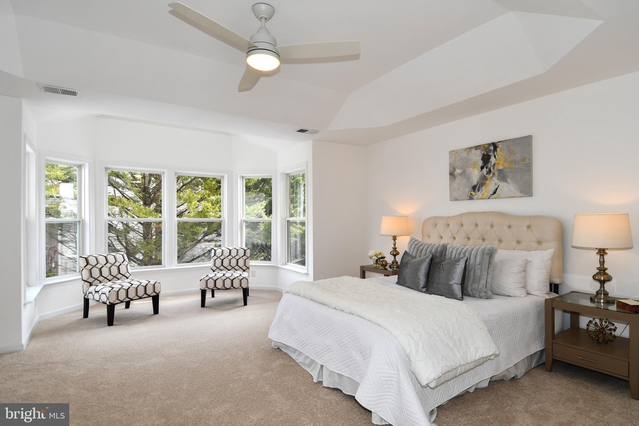 LOWES ISLAND - Residential