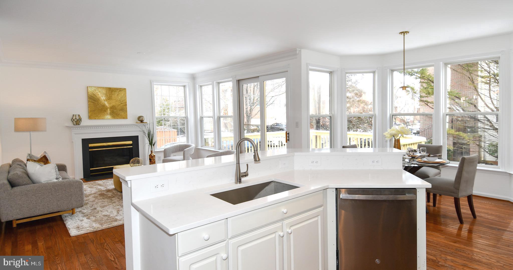 LOWES ISLAND - Residential