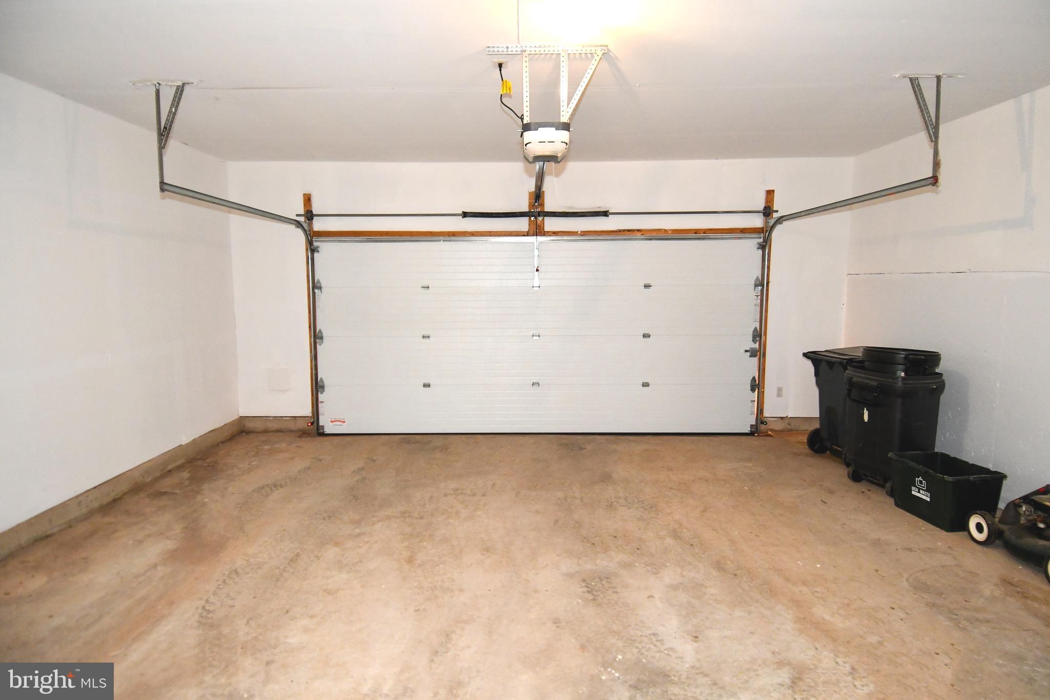 LOWES ISLAND - Residential