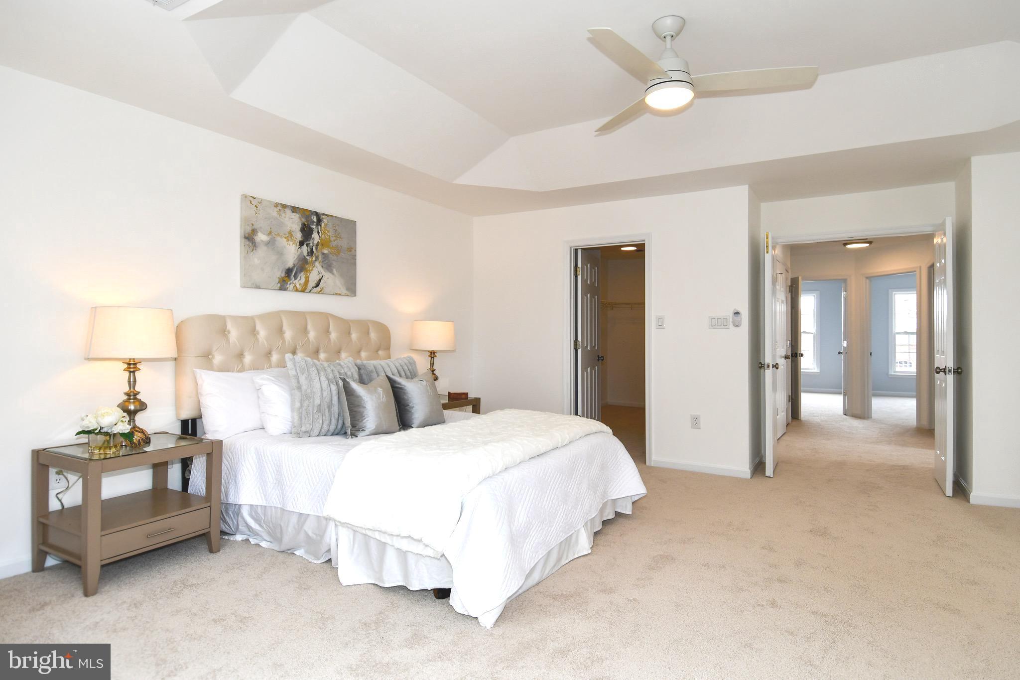 LOWES ISLAND - Residential