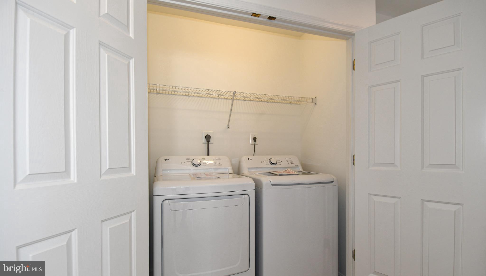 LOWES ISLAND - Residential