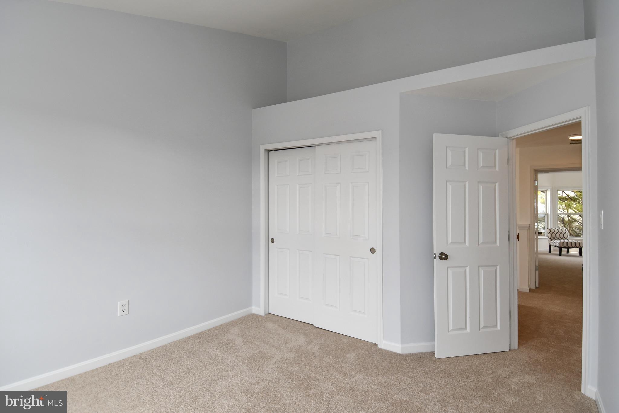 LOWES ISLAND - Residential