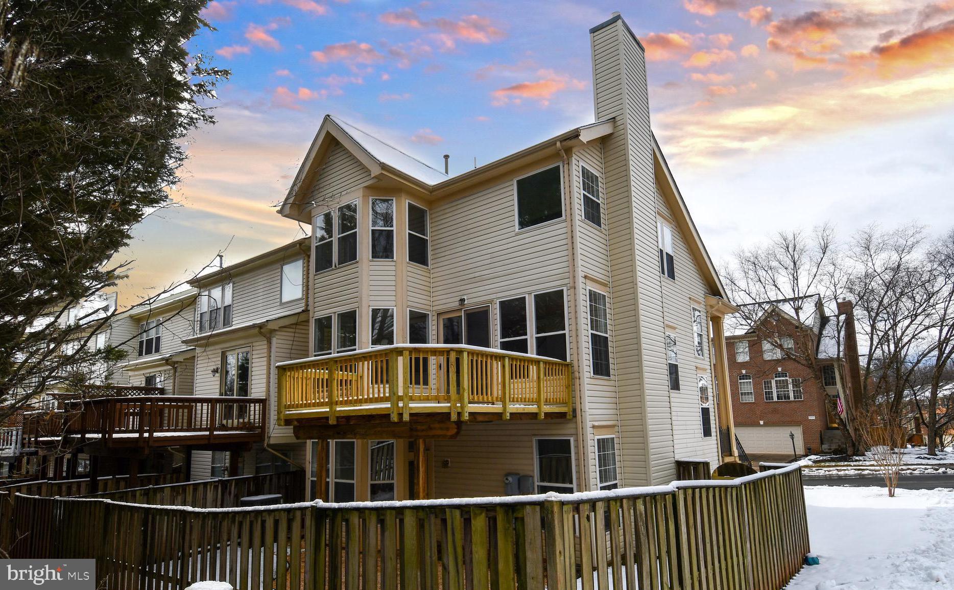 LOWES ISLAND - Residential