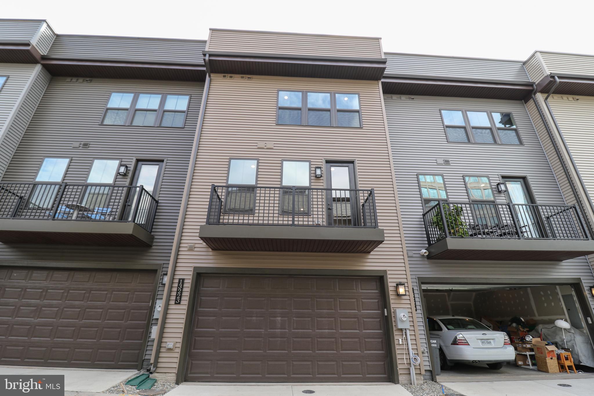 WATERVIEW AT WOODLAND PARK - Residential Lease