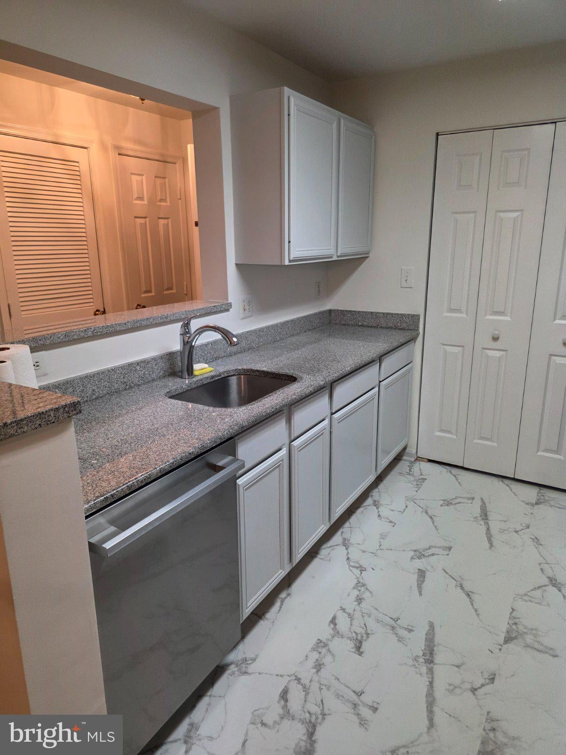 8095 LACY DRIVE 202