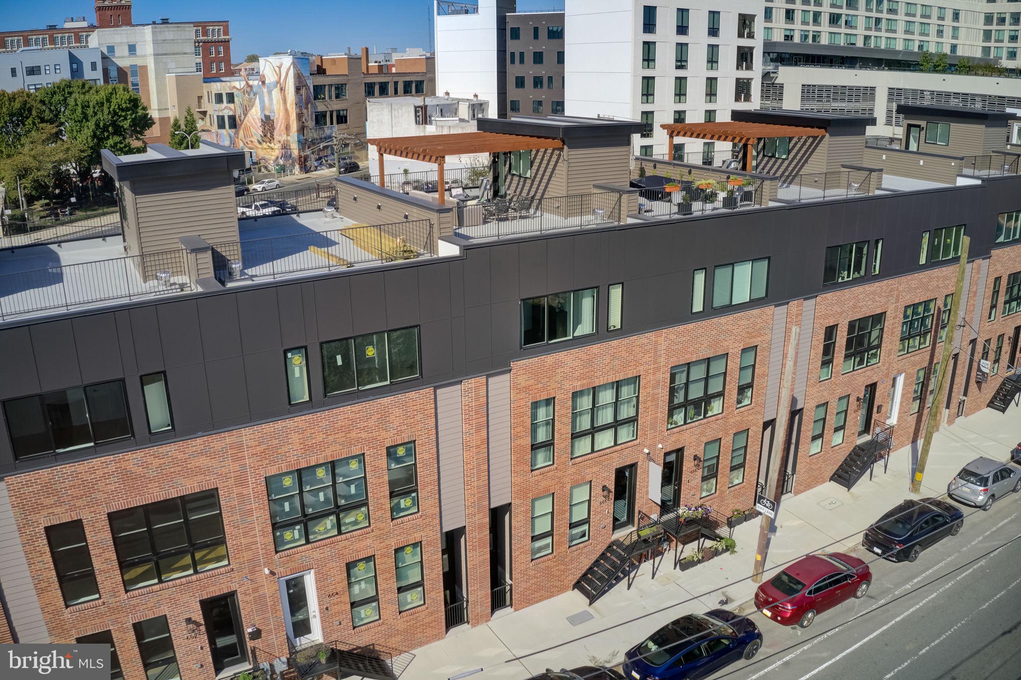 FAIRMOUNT - Residential