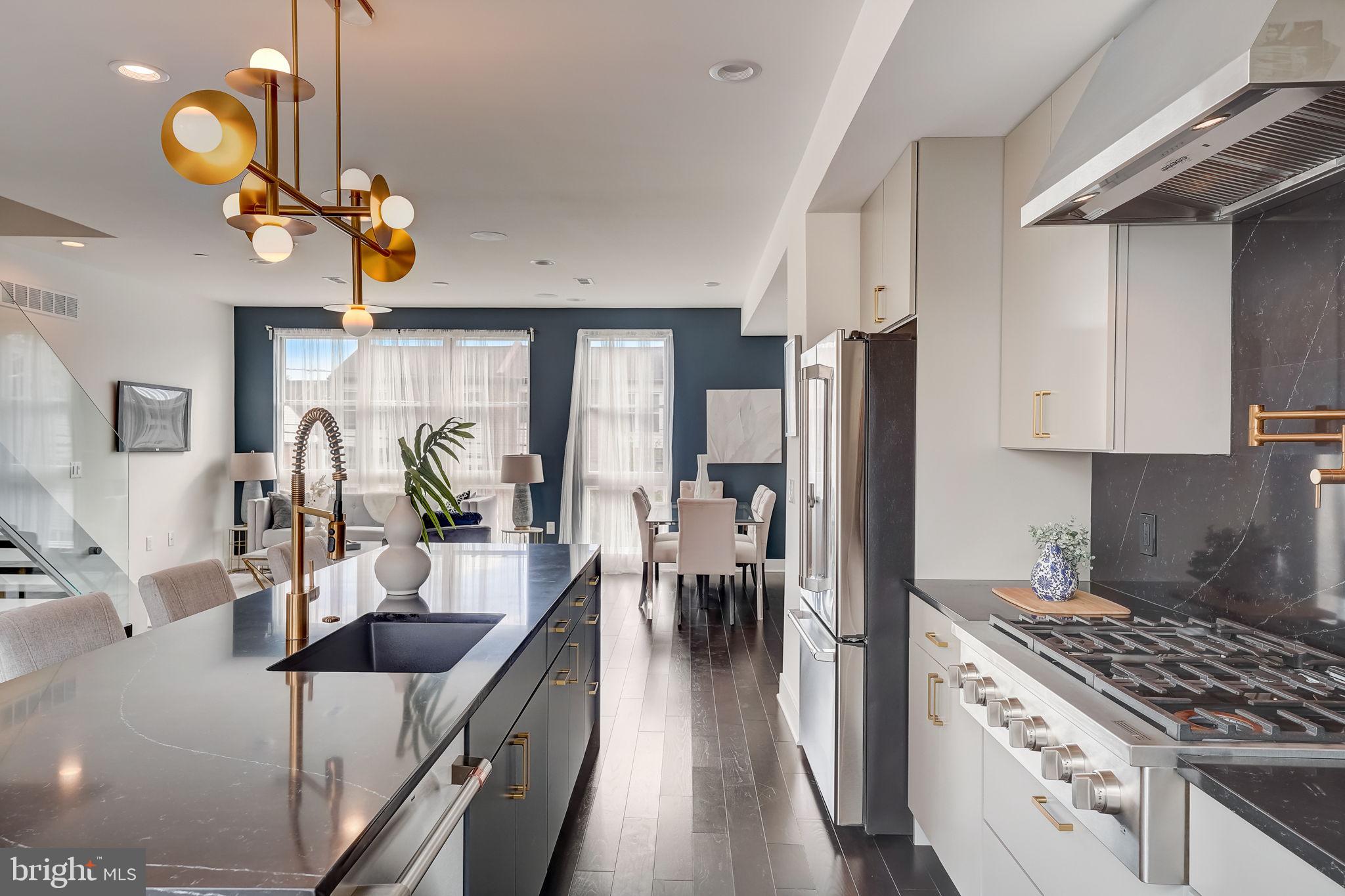 FAIRMOUNT - Residential