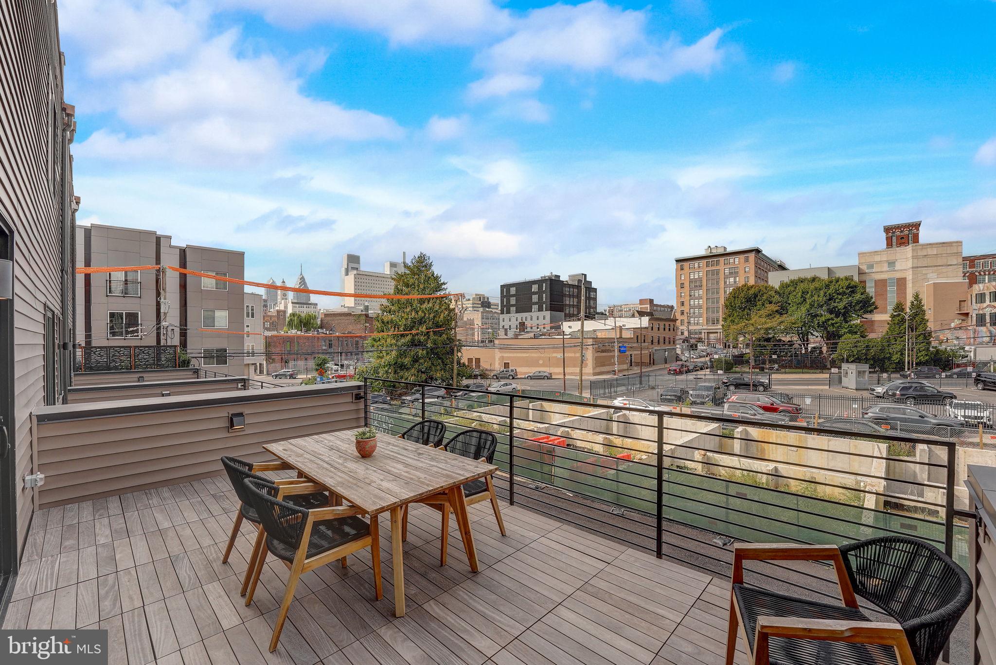 FAIRMOUNT - Residential