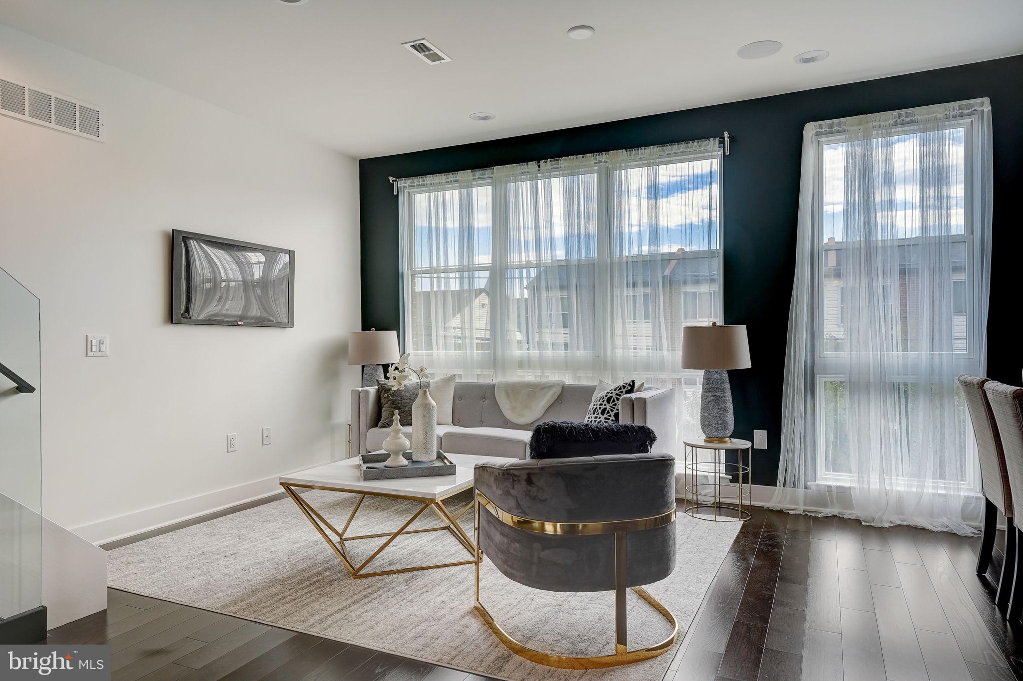 FAIRMOUNT - Residential