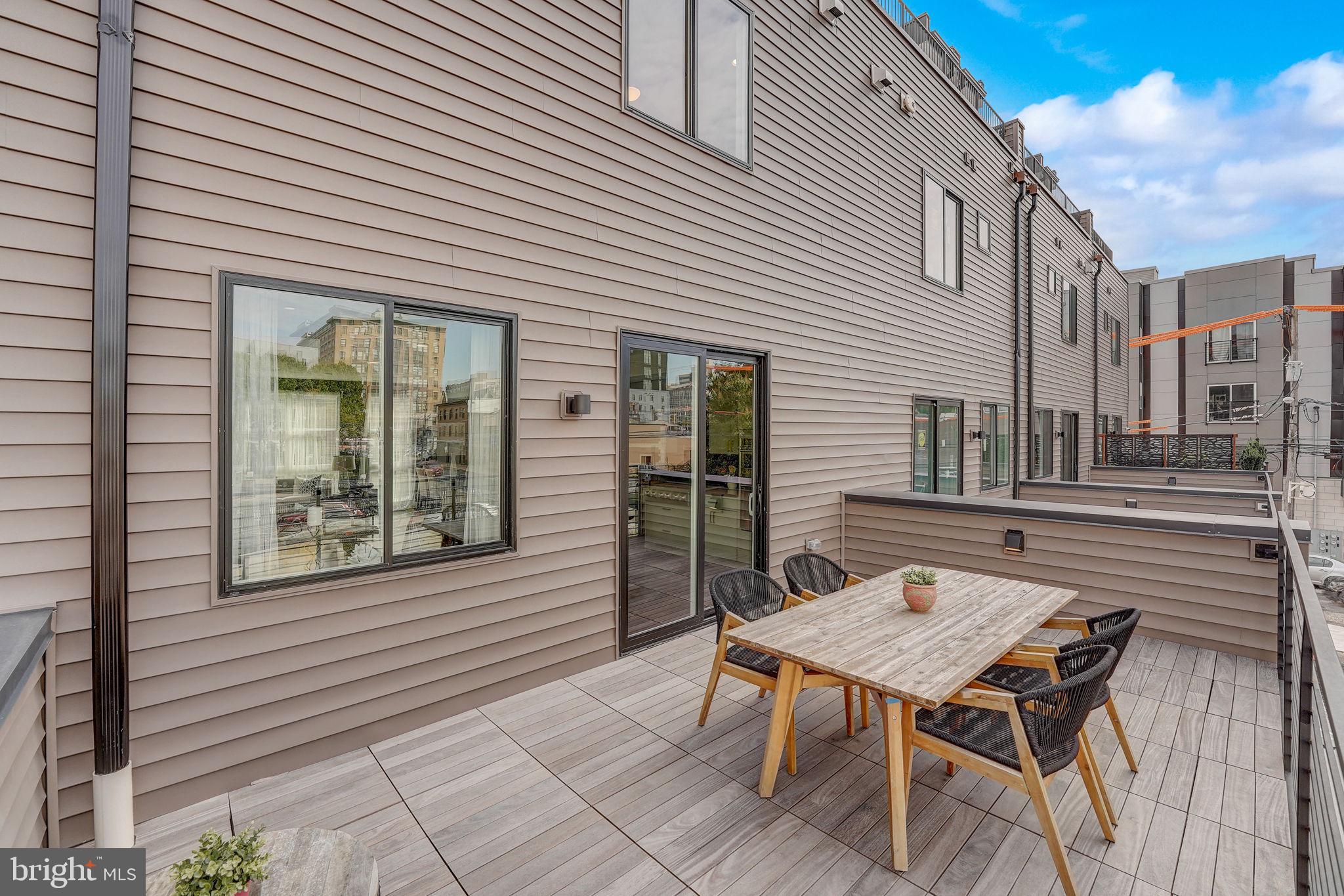 FAIRMOUNT - Residential