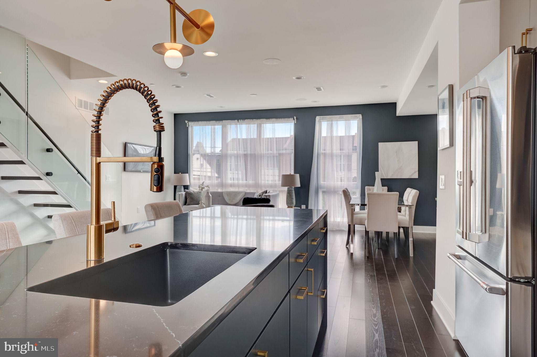 FAIRMOUNT - Residential