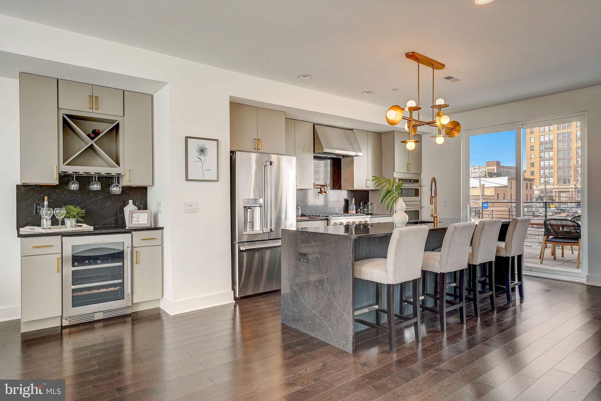 FAIRMOUNT - Residential