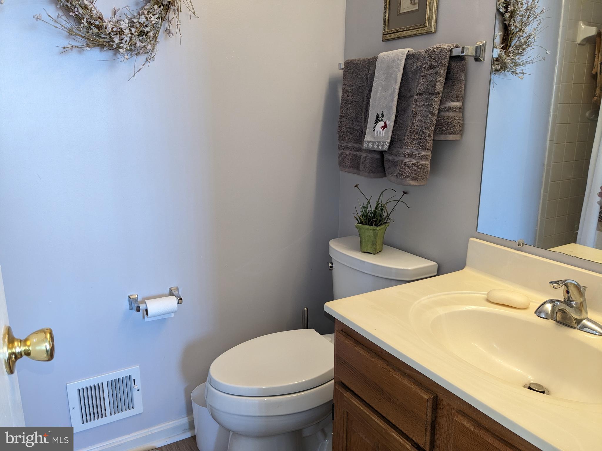 CEDAR GROVE AT CROFTON - Residential