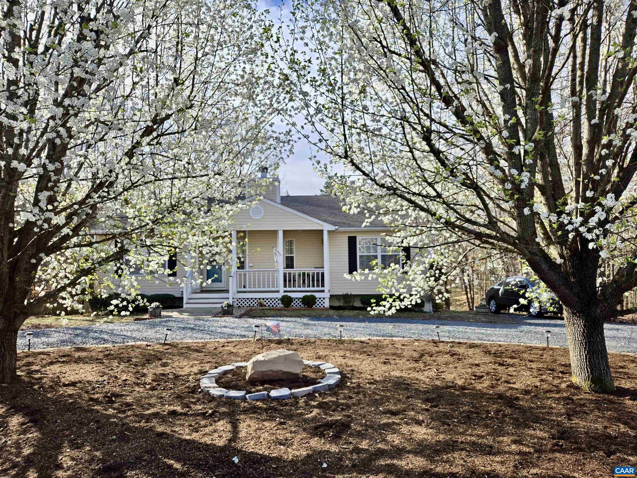 LAKE MONTICELLO - Residential