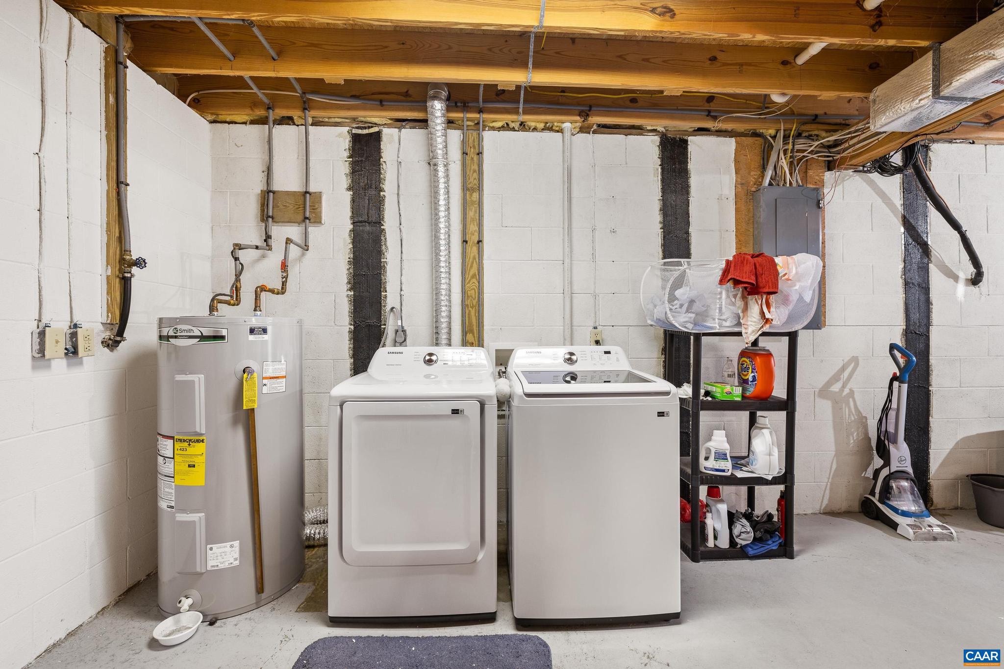 LAKE MONTICELLO - Residential