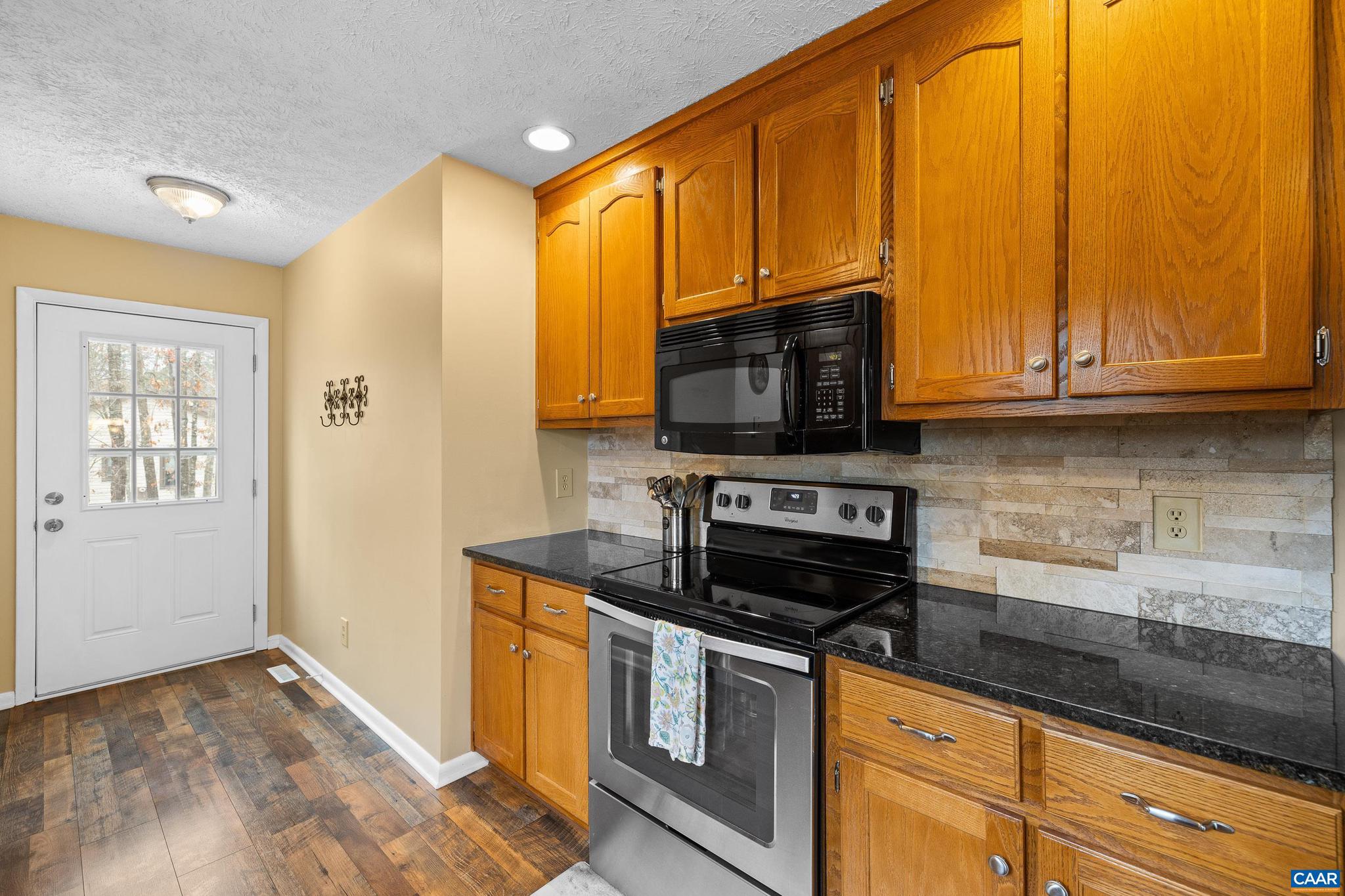 LAKE MONTICELLO - Residential