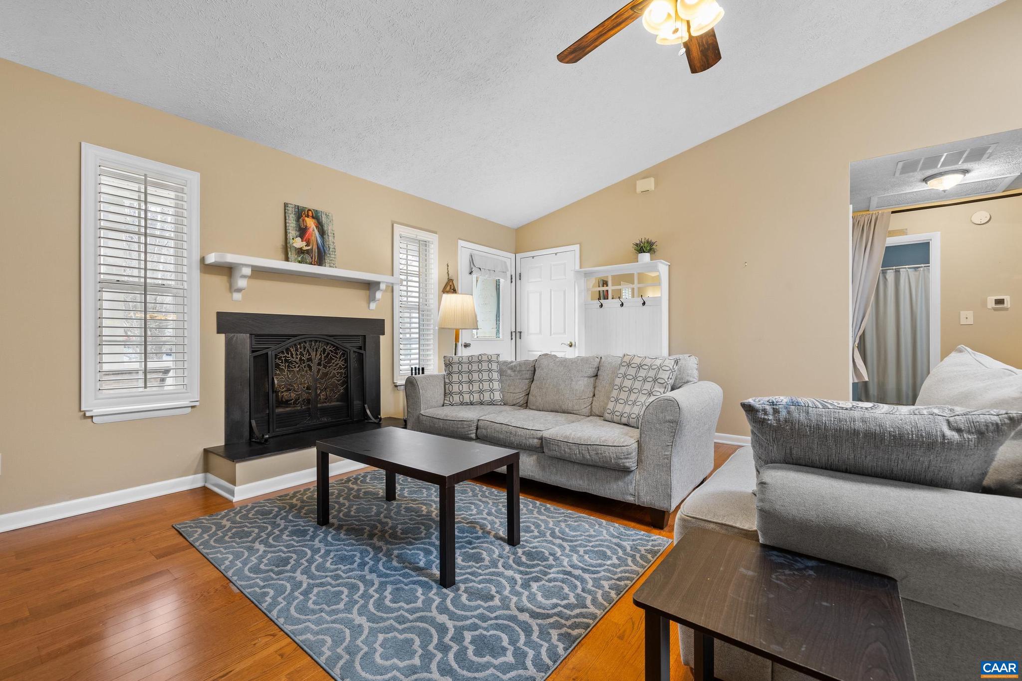 LAKE MONTICELLO - Residential