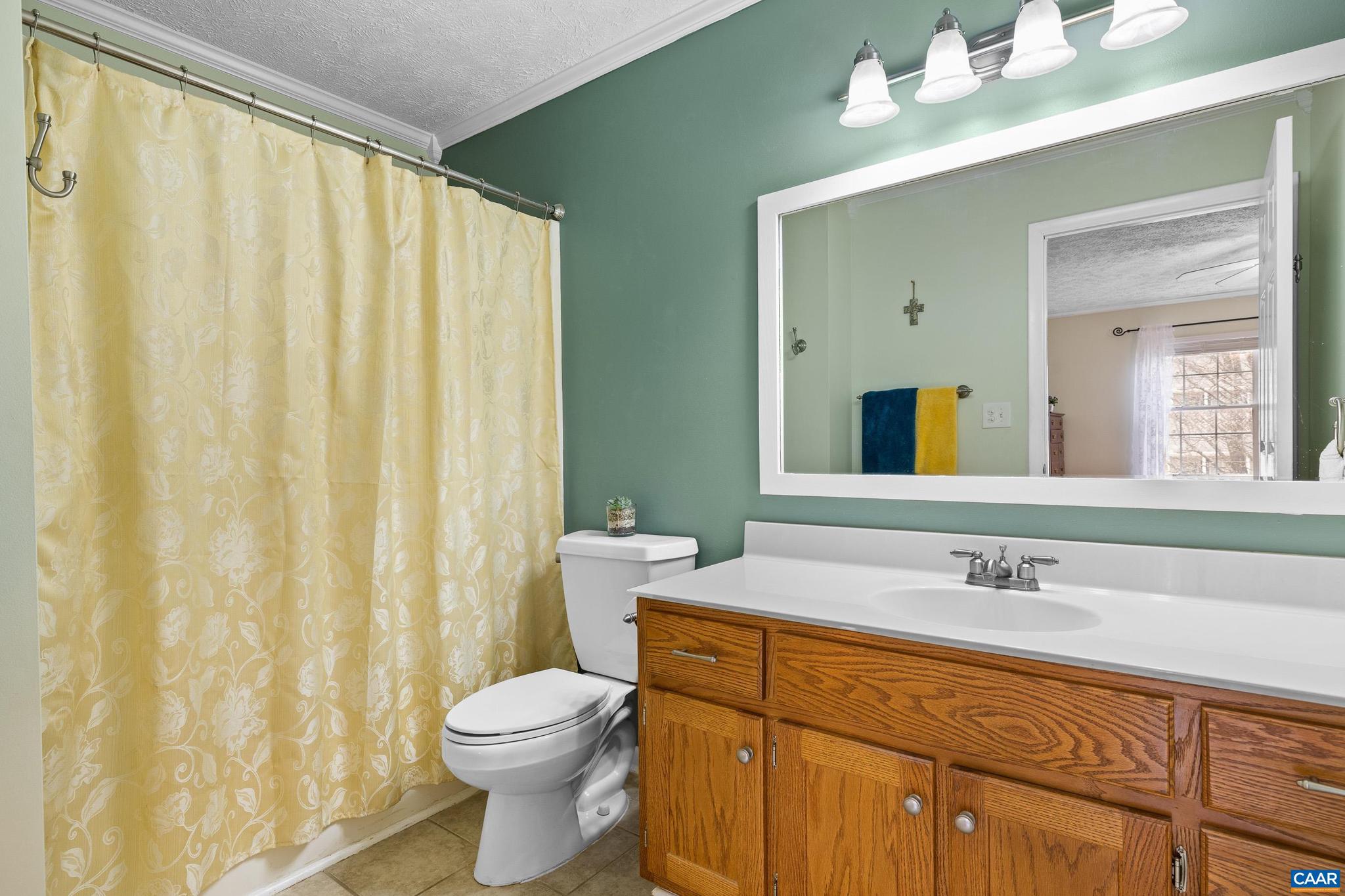 LAKE MONTICELLO - Residential