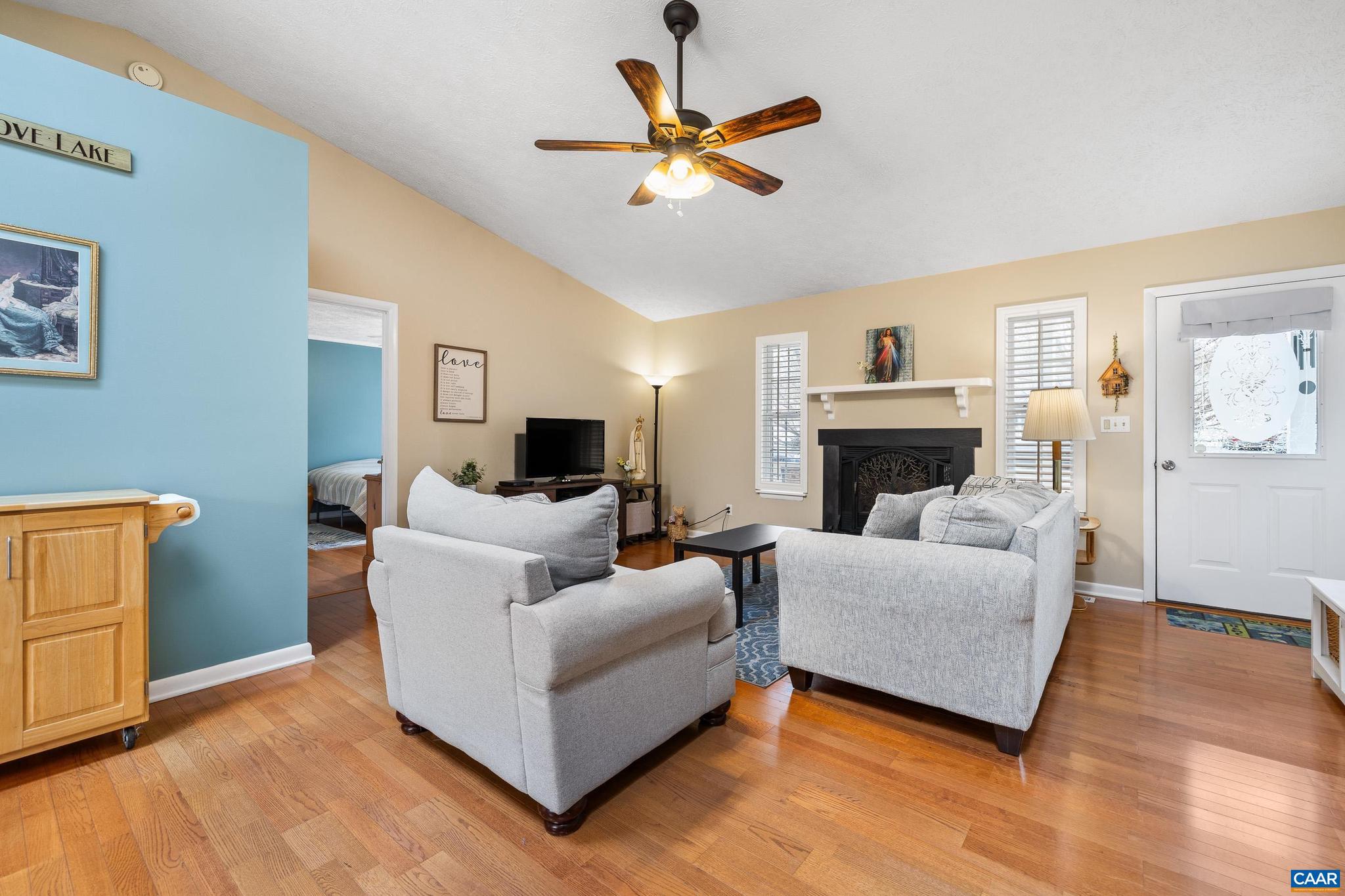 LAKE MONTICELLO - Residential