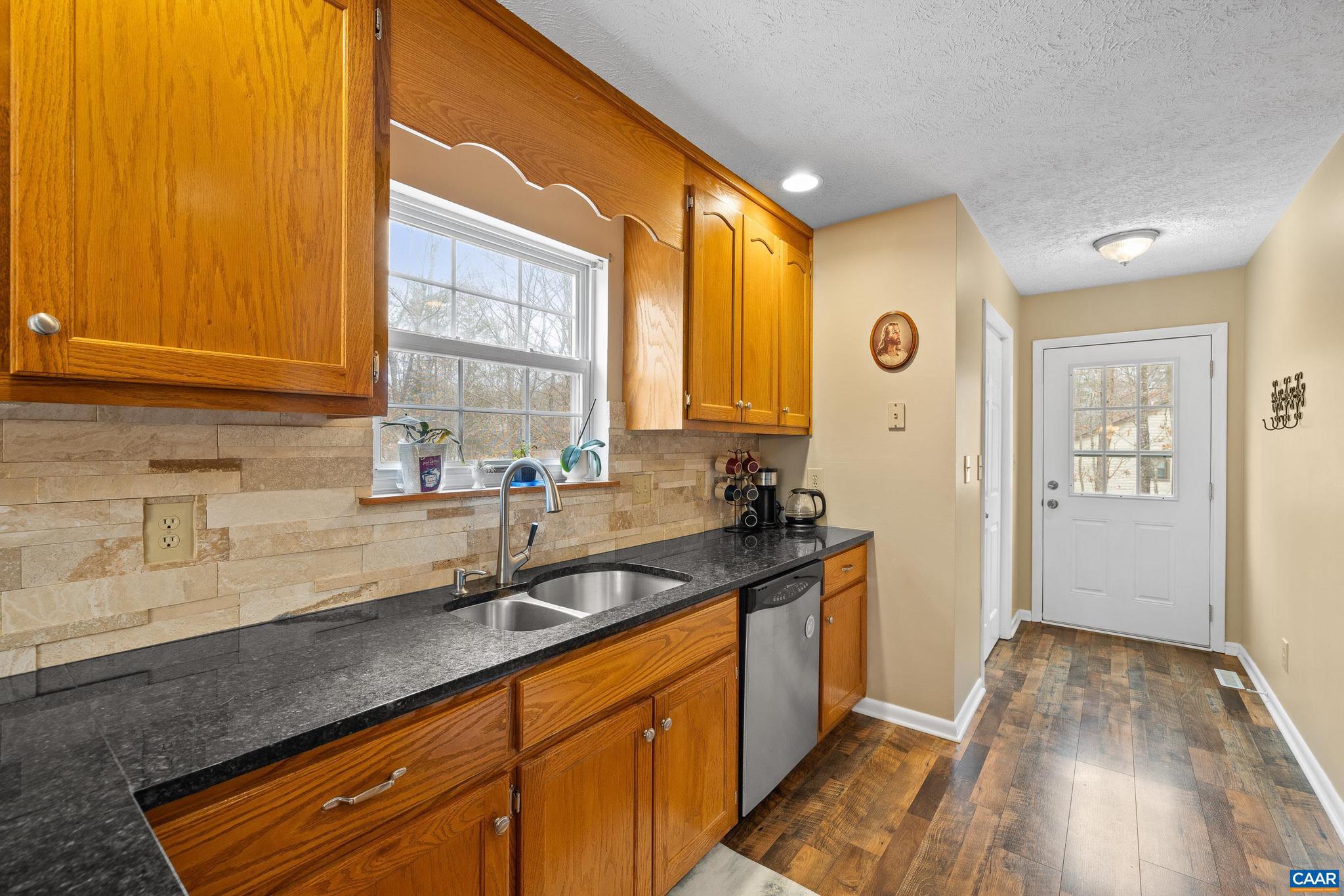 LAKE MONTICELLO - Residential