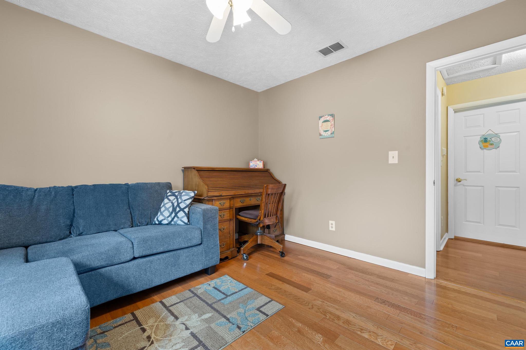 LAKE MONTICELLO - Residential